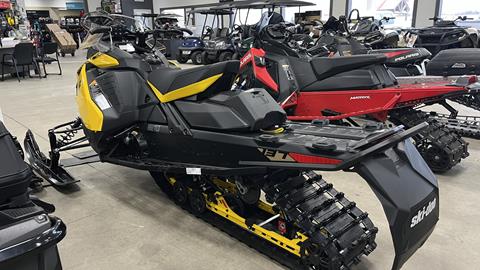 2025 Ski-Doo MXZ Adrenaline 137 600R E-TEC ES Ripsaw 1.25 in Ramsey, Minnesota - Photo 4
