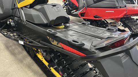 2025 Ski-Doo MXZ Adrenaline 137 600R E-TEC ES Ripsaw 1.25 in Ramsey, Minnesota - Photo 8