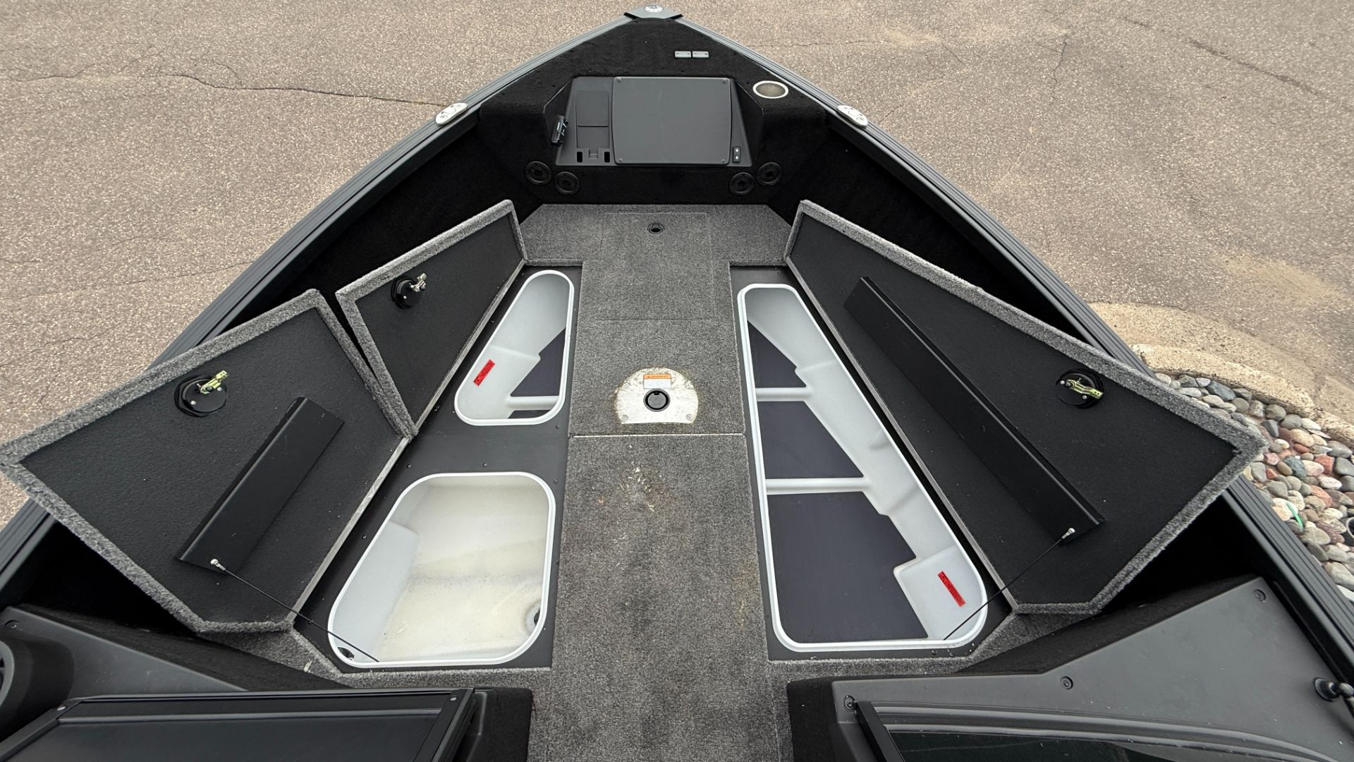 2025 Alumacraft Competitor 175X Side Console in Ramsey, Minnesota - Photo 14