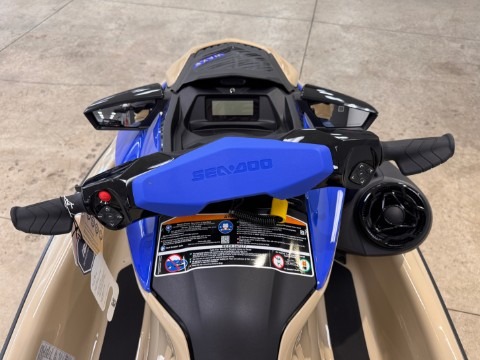 2026 Sea-Doo Wake Pro 230 9