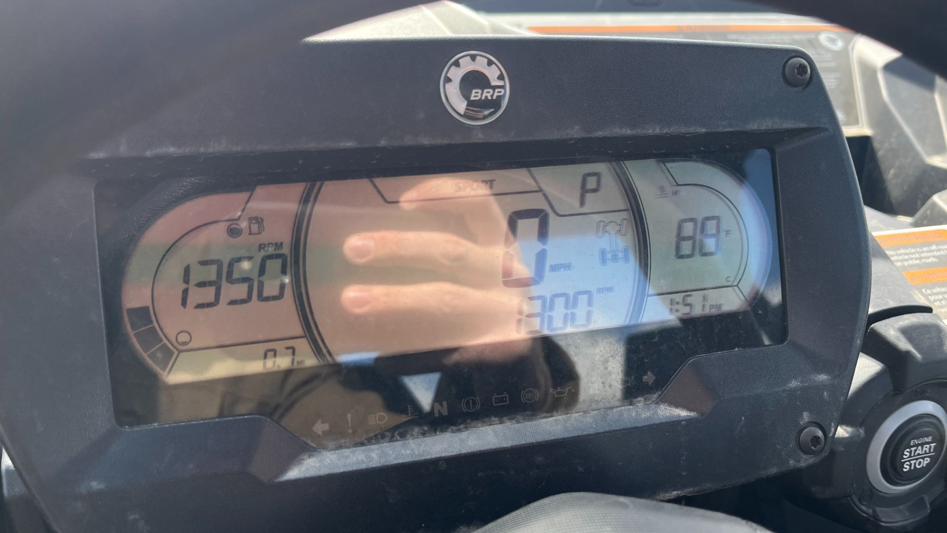 2025 Can-Am Commander XT 700 in Ramsey, Minnesota - Photo 10