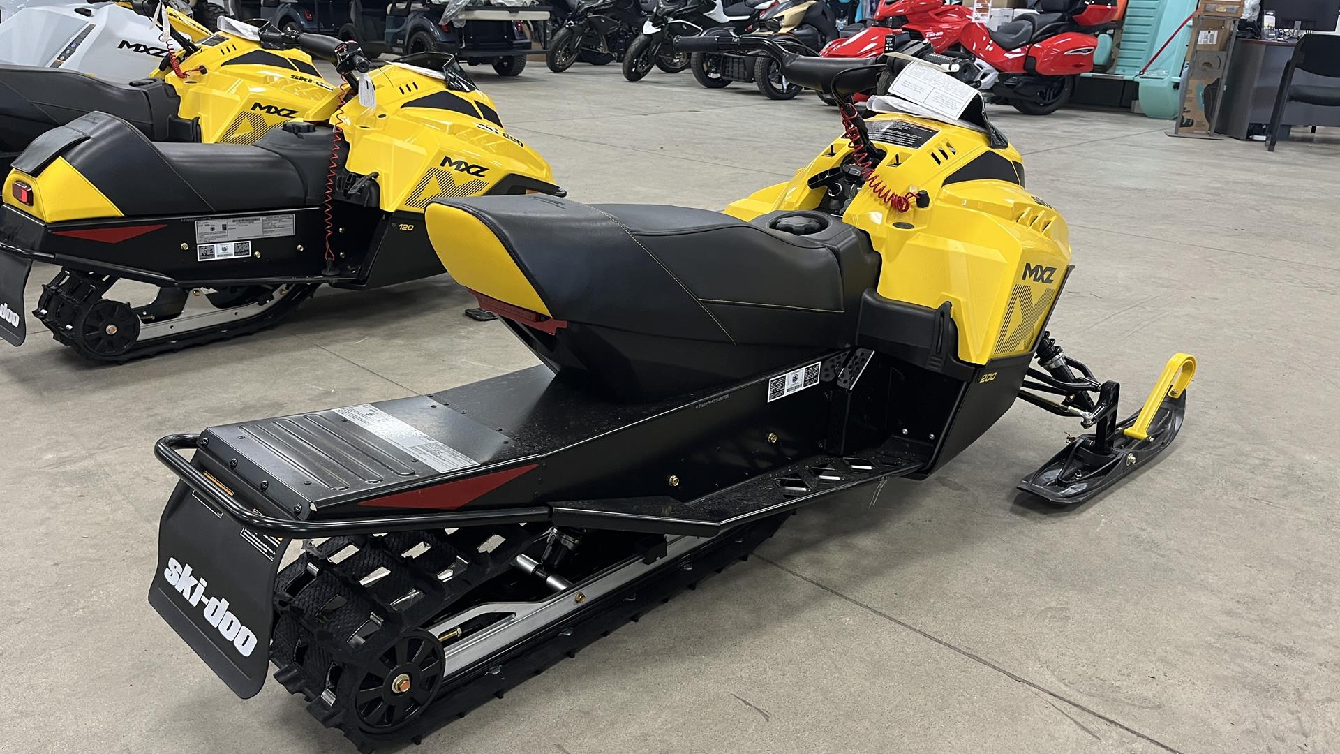 2025 Ski-Doo MXZ 200 ES Cobra 1.0 in Ramsey, Minnesota - Photo 3