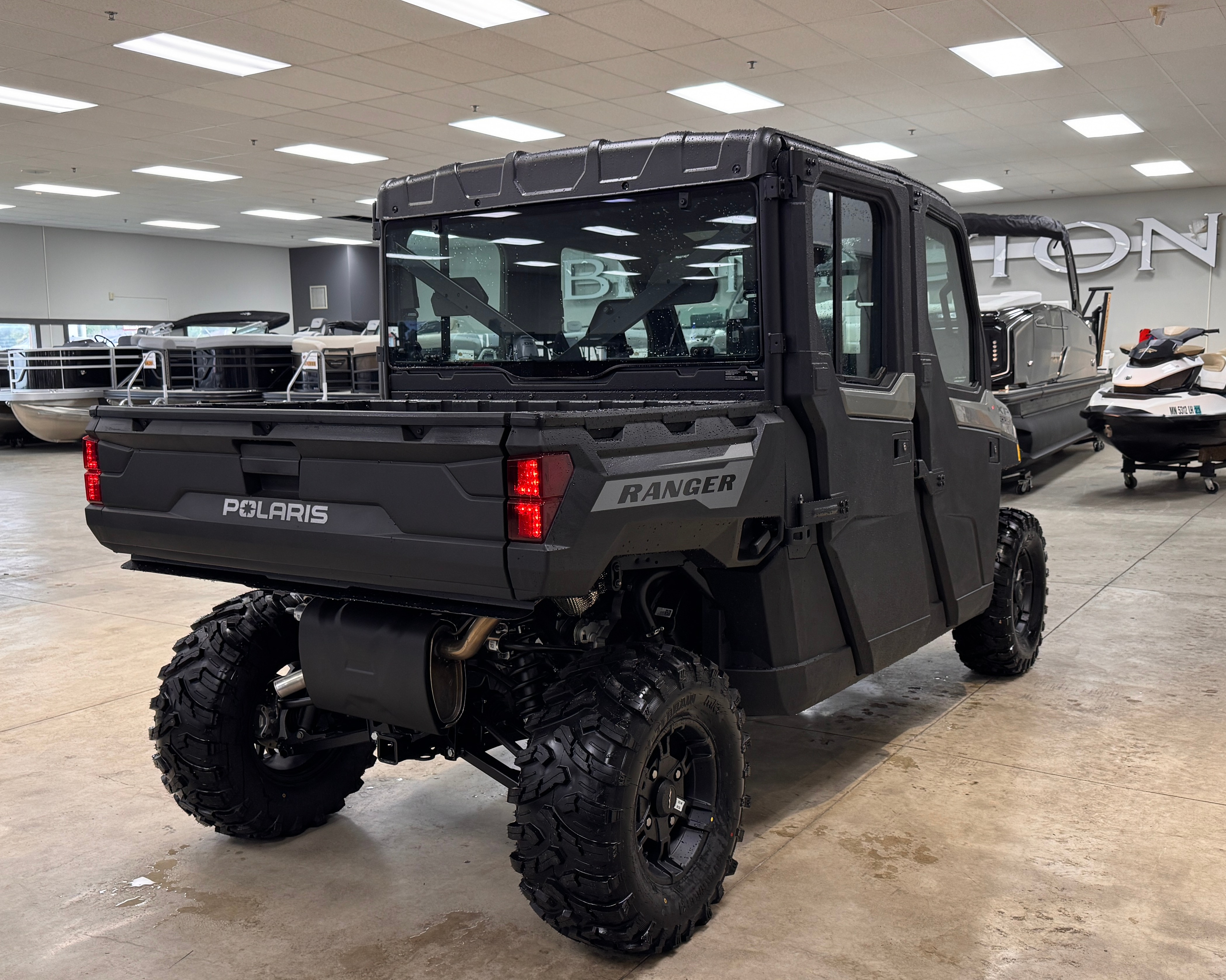 2027 Polaris Ranger Crew XP 1000 Cab 6