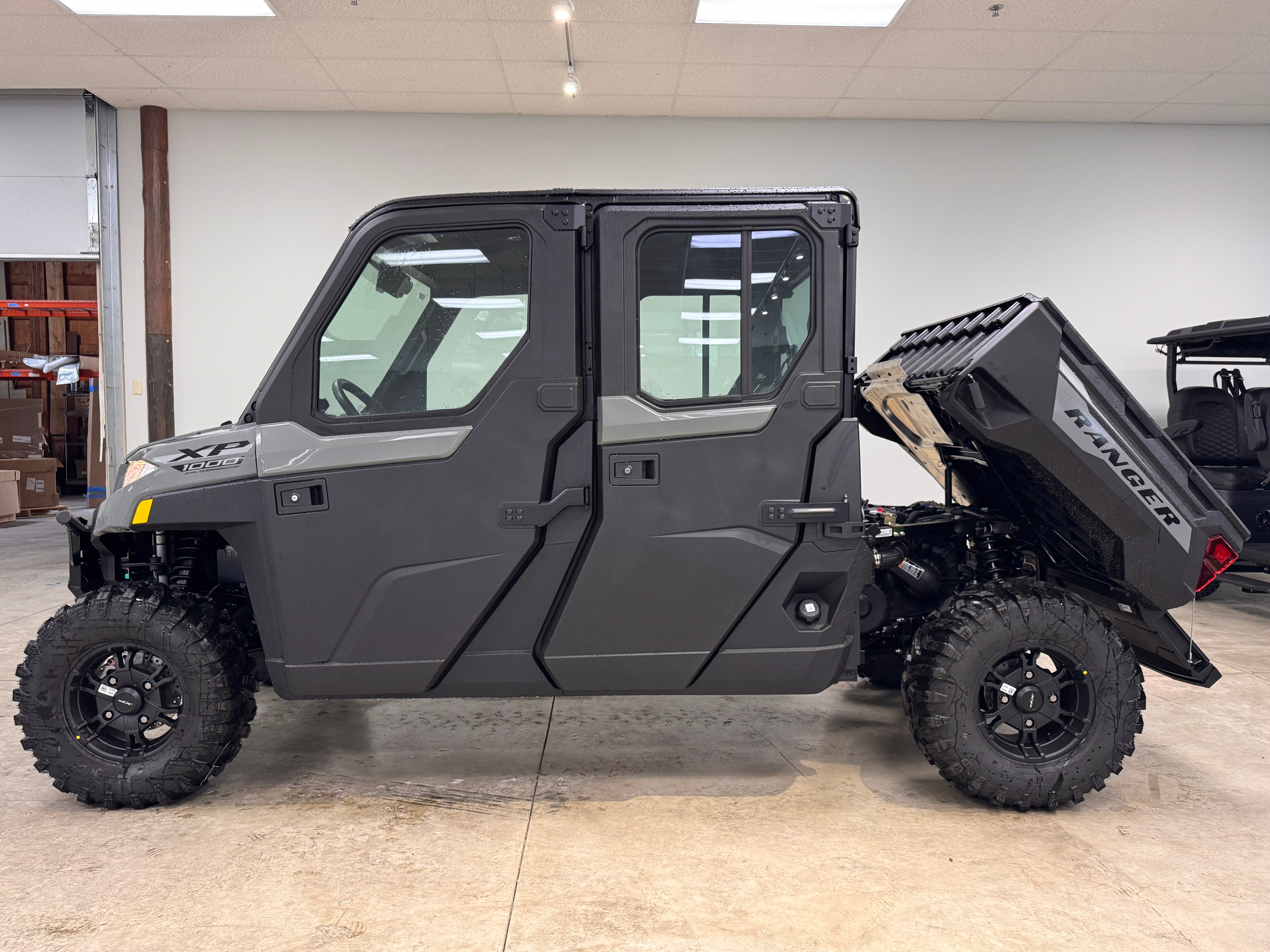 2027 Polaris Ranger Crew XP 1000 Cab 9