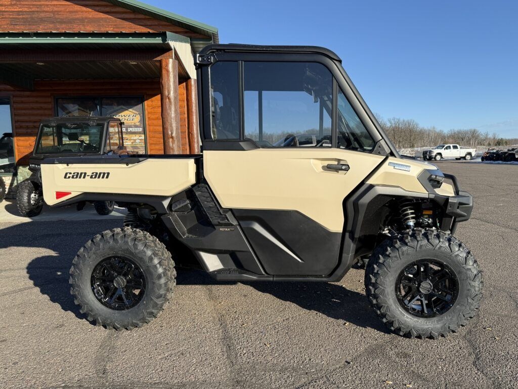 2026 Can-Am™ Defender Limited HD11 4