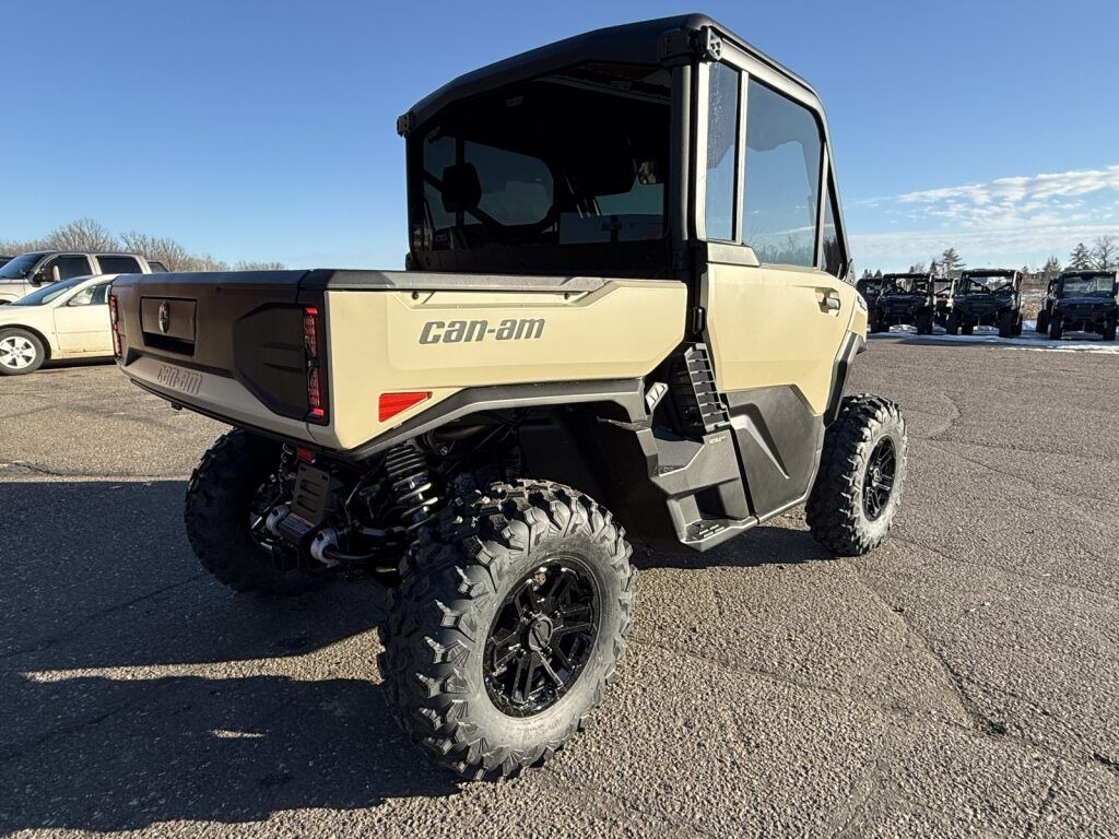 2026 Can-Am™ Defender Limited HD11 5