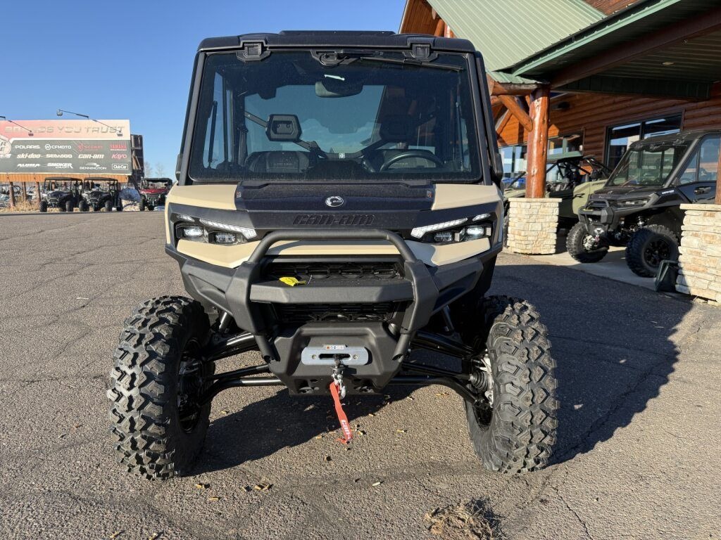 2026 Can-Am™ Defender Limited HD11 2