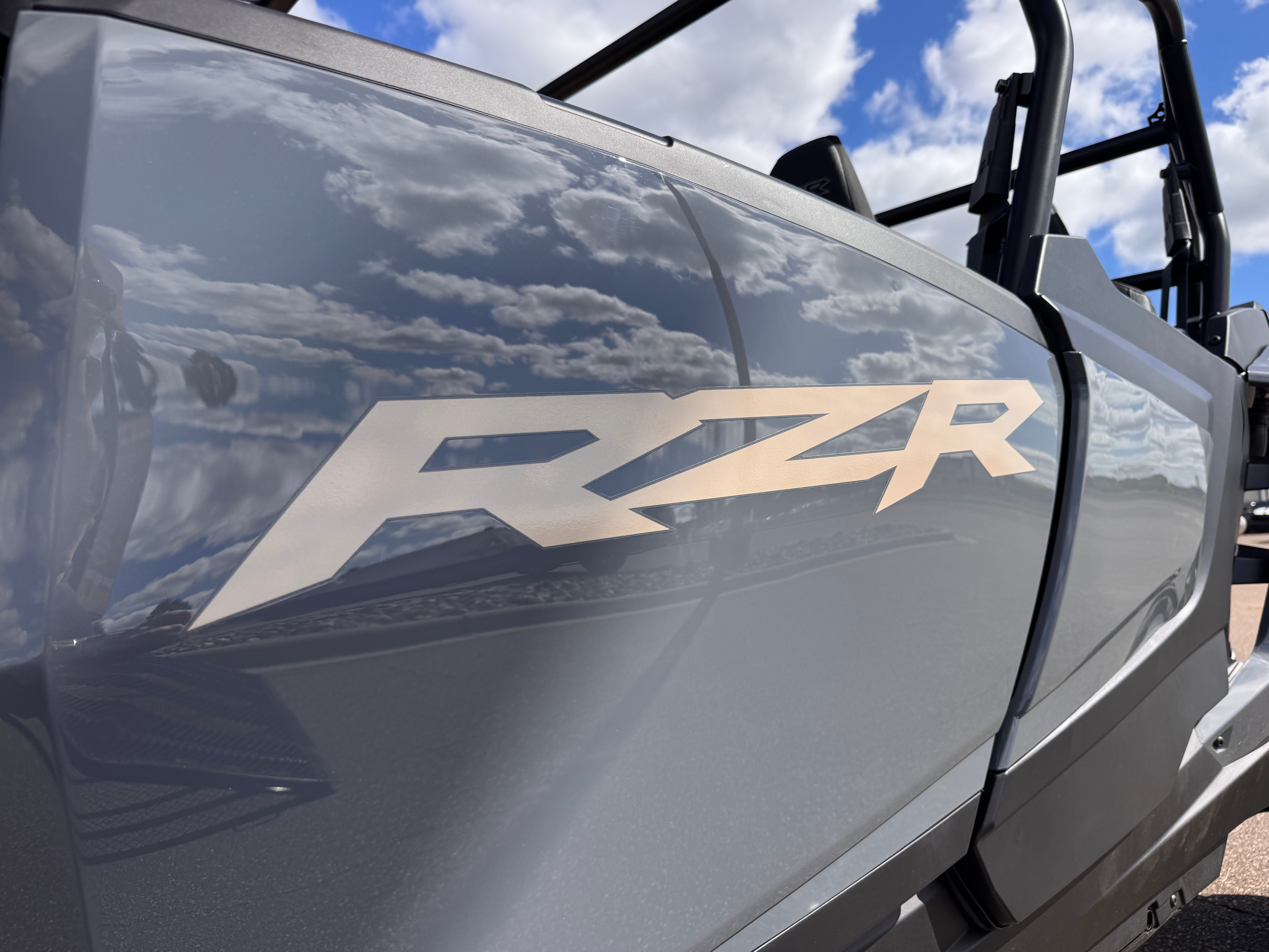 2027 Polaris RZR photo 9
