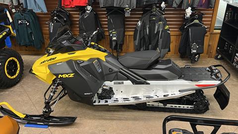 2025 Ski-Doo MXZ Sport 129 600 EFI ES RipSaw 1.25 in Ramsey, Minnesota - Photo 2