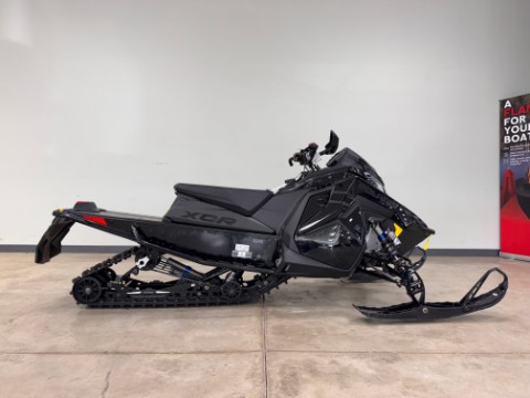 2027 Polaris 650 INDY XCR 137 SC ES