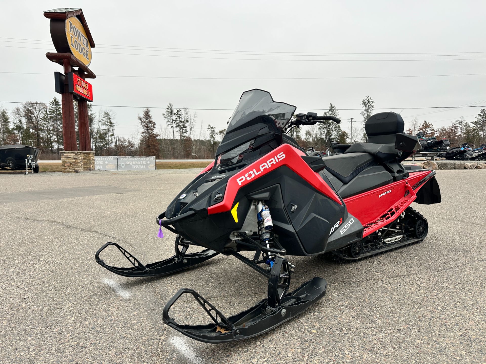 2021 650 Indy VR1 137 SC