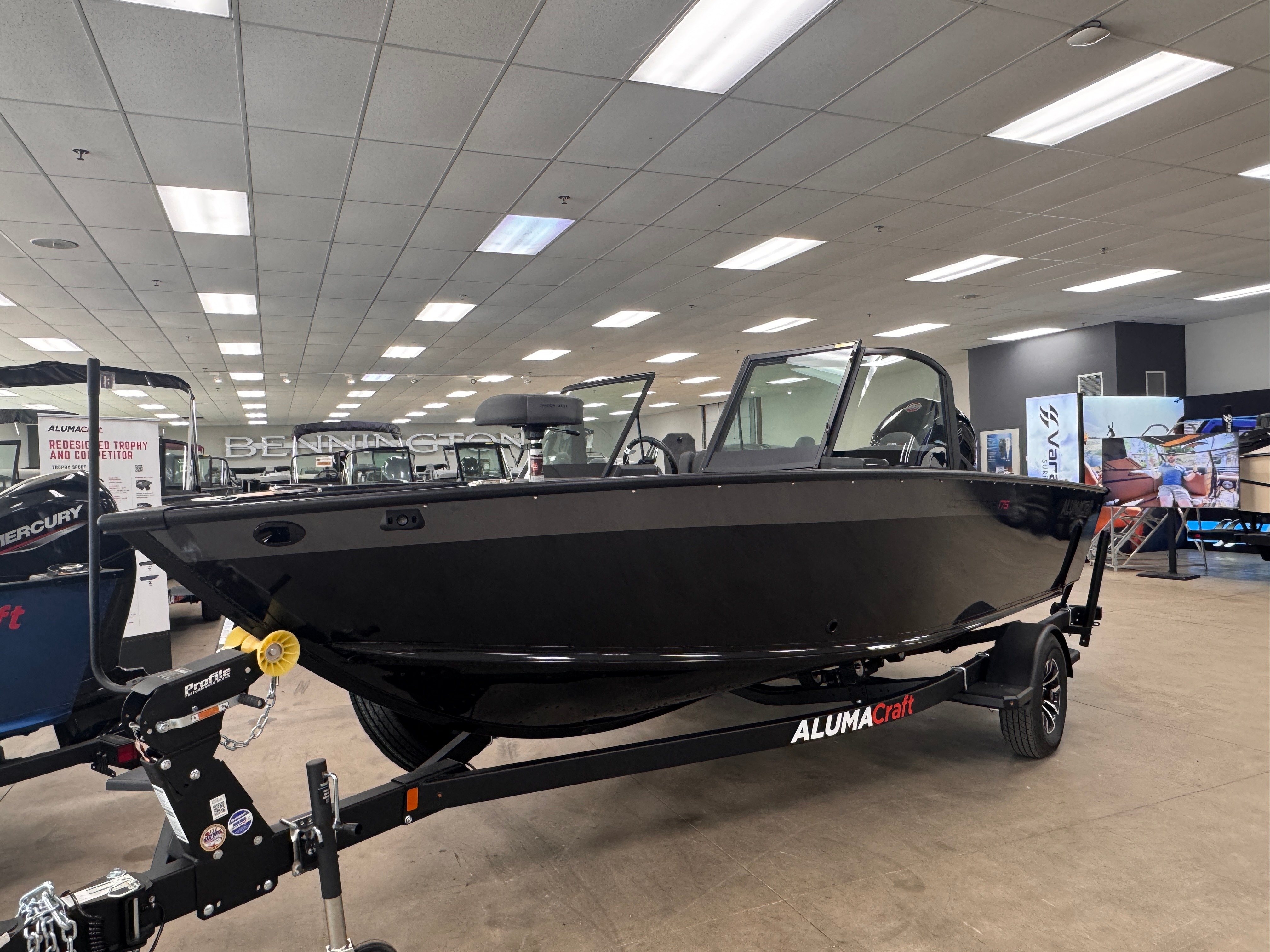 2026 Alumacraft Competitor
