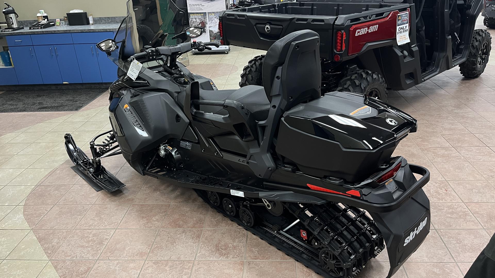 2026 Ski-Doo MXZ Adrenaline 137 850 E-TEC ES Ripsaw 1.25 in Ramsey, Minnesota - Photo 3