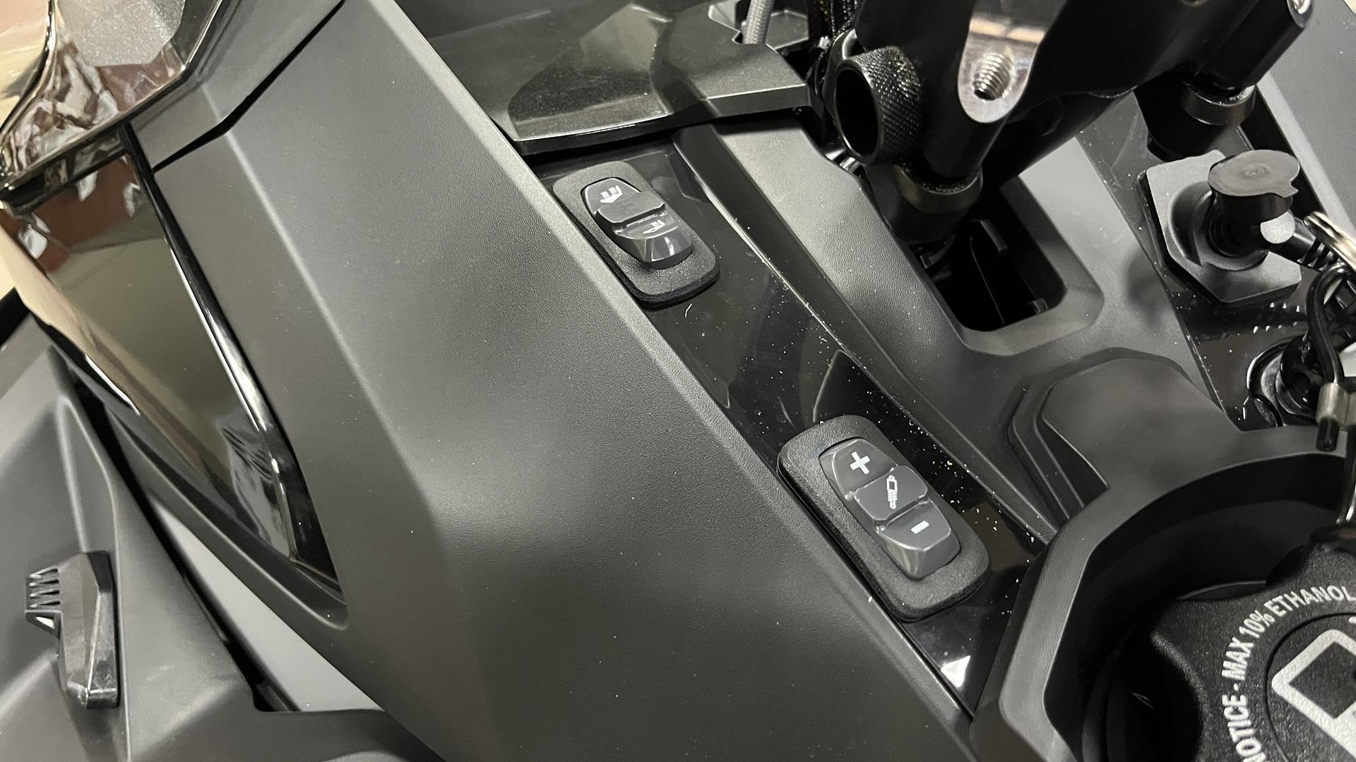 2026 Ski-Doo MXZ Adrenaline 137 850 E-TEC ES Ripsaw 1.25 in Ramsey, Minnesota - Photo 15