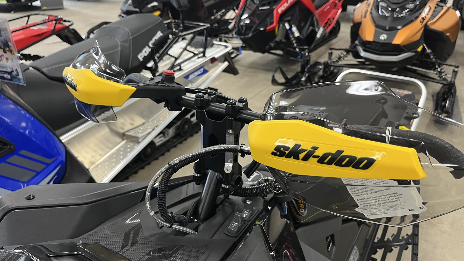 2025 Ski-Doo MXZ NEO+ 600 EFI ES RipSaw 1.25 in Ramsey, Minnesota - Photo 11