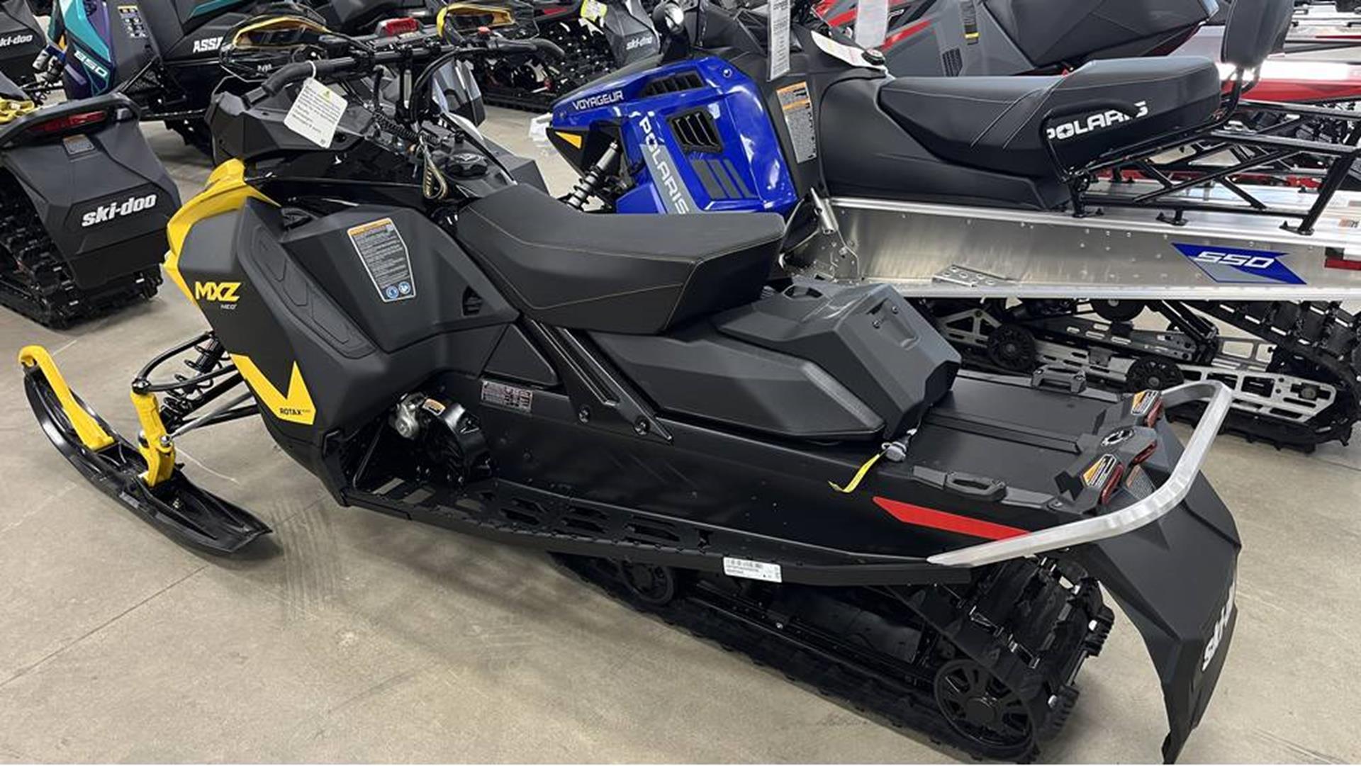 2025 Ski-Doo MXZ NEO+ 600 EFI ES RipSaw 1.25 in Ramsey, Minnesota - Photo 5