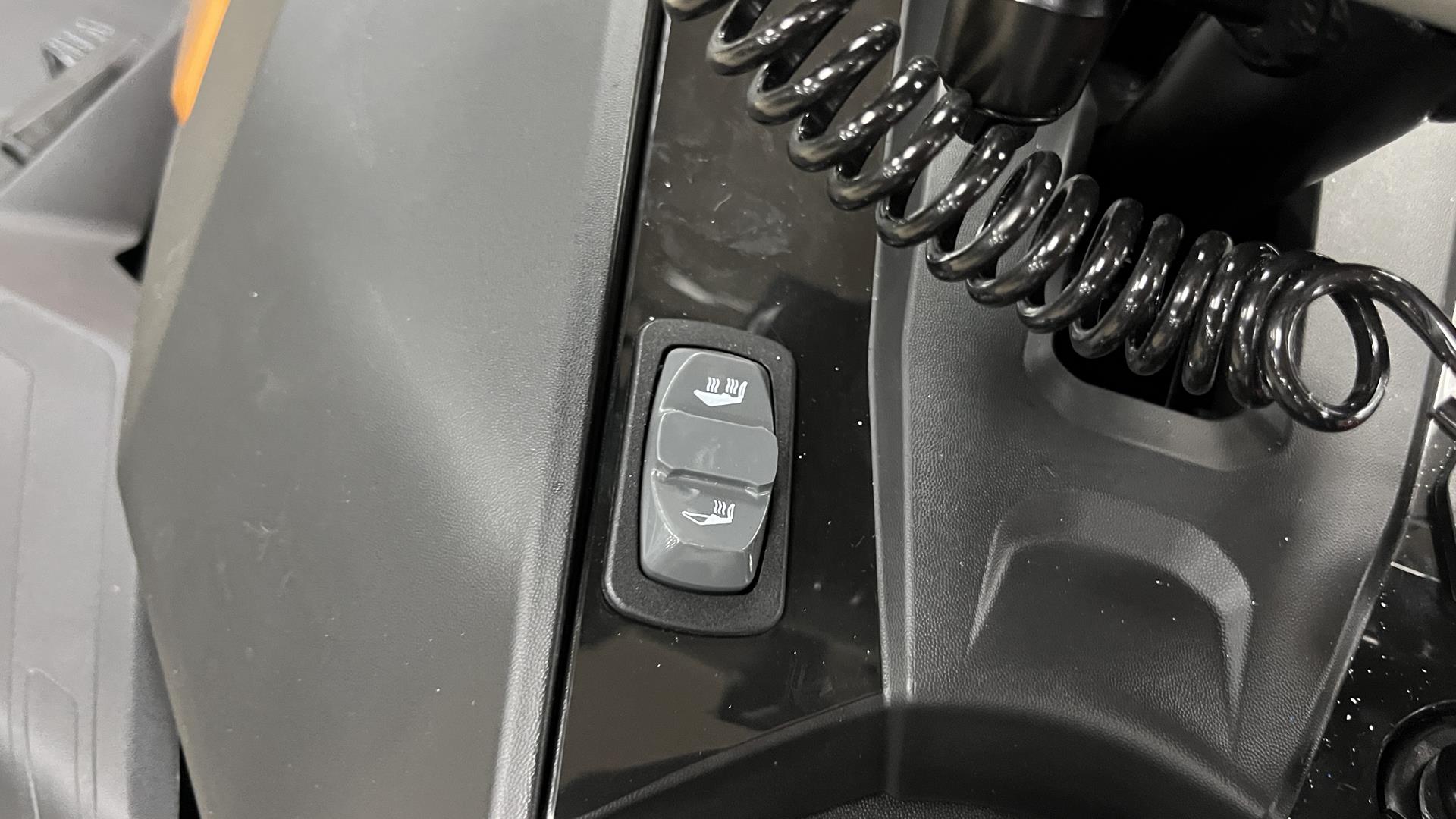 2026 Ski-Doo Grand Touring LE 900 ACE ES Silent Track II 1.25 in Ramsey, Minnesota - Photo 18