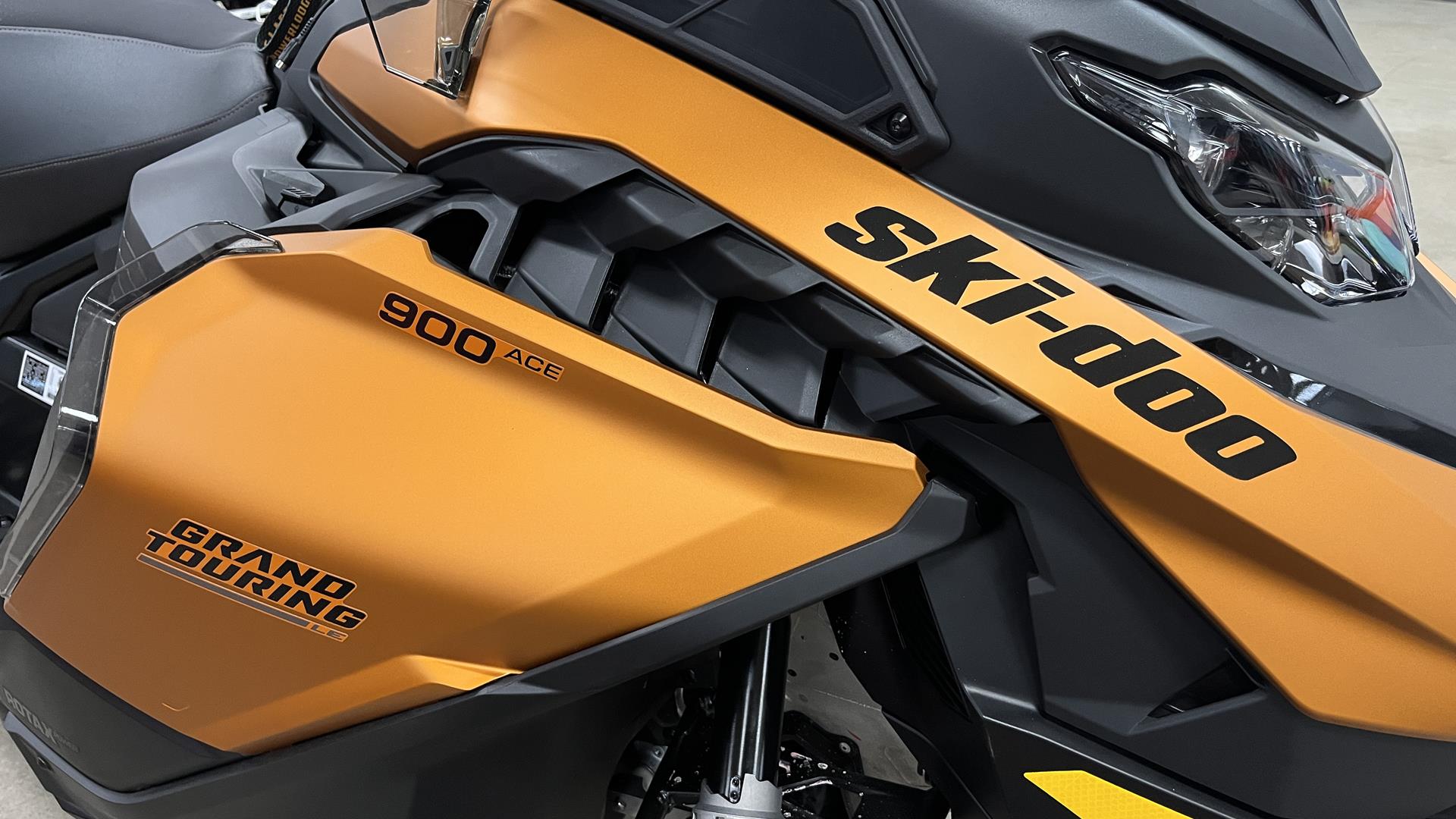 2026 Ski-Doo Grand Touring LE 900 ACE ES Silent Track II 1.25 in Ramsey, Minnesota - Photo 19