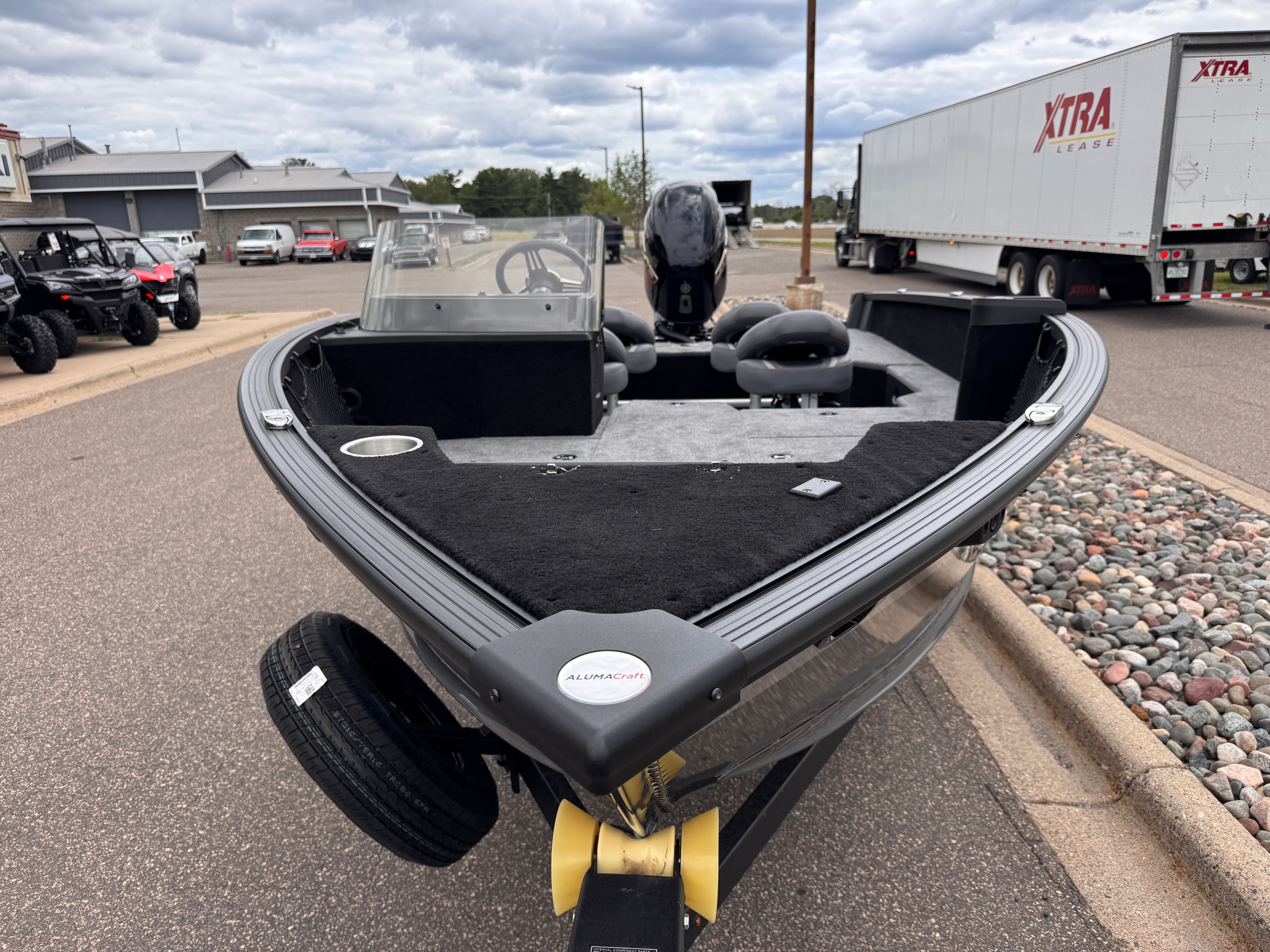 2026 Alumacraft Competitor photo 2