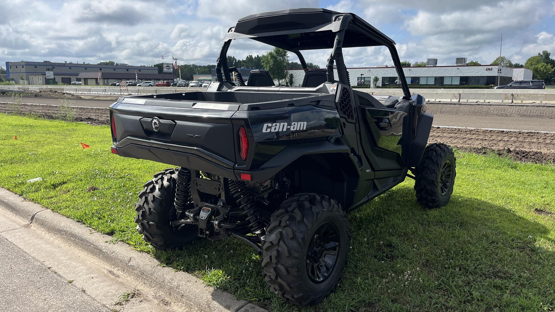 2025 Can-Am Commander XT 1000R in Ramsey, Minnesota - Photo 5