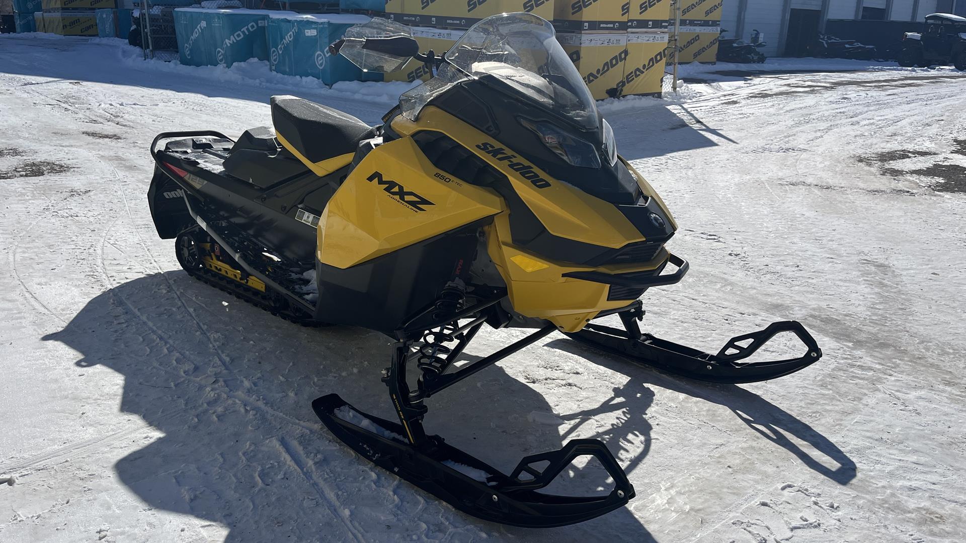 2025 Ski-Doo MXZ Adrenaline 129 850 E-TEC ES Ripsaw 1.25 in Ramsey, Minnesota - Photo 3