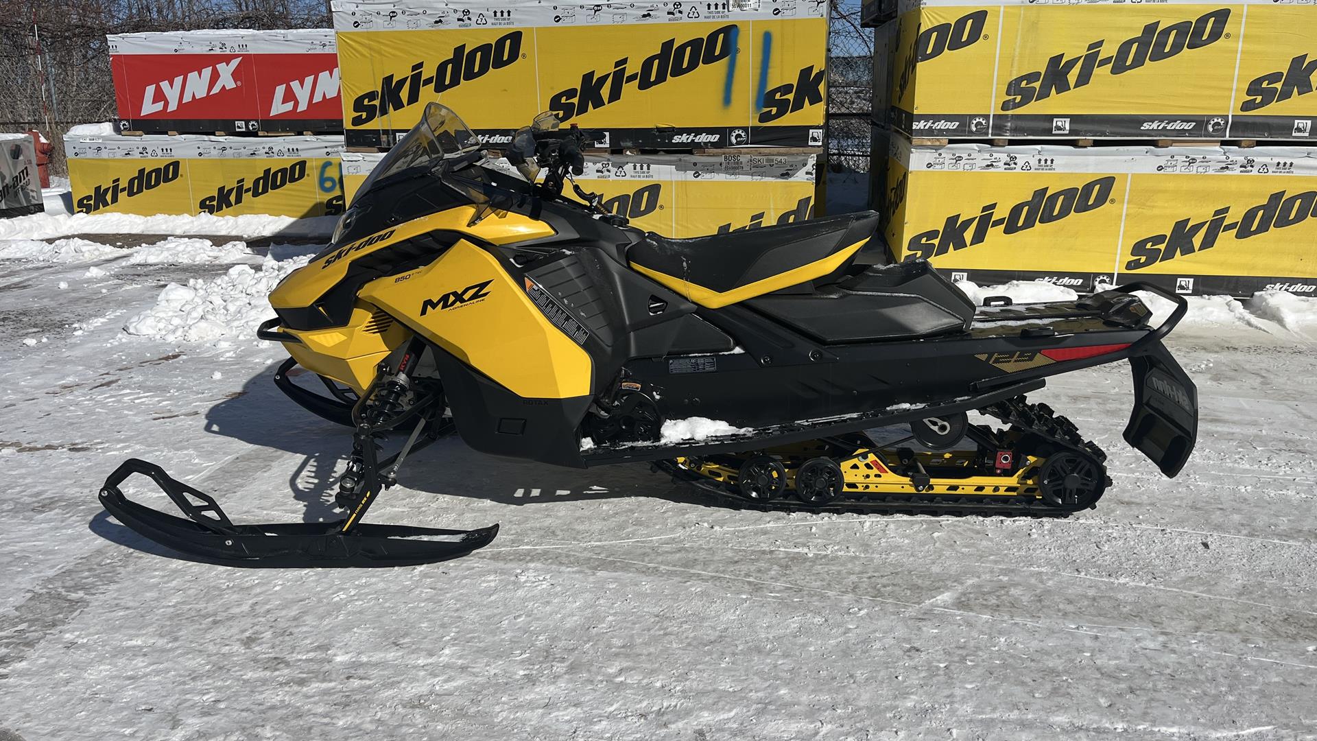 2025 Ski-Doo MXZ Adrenaline 129 850 E-TEC ES Ripsaw 1.25 in Ramsey, Minnesota - Photo 7