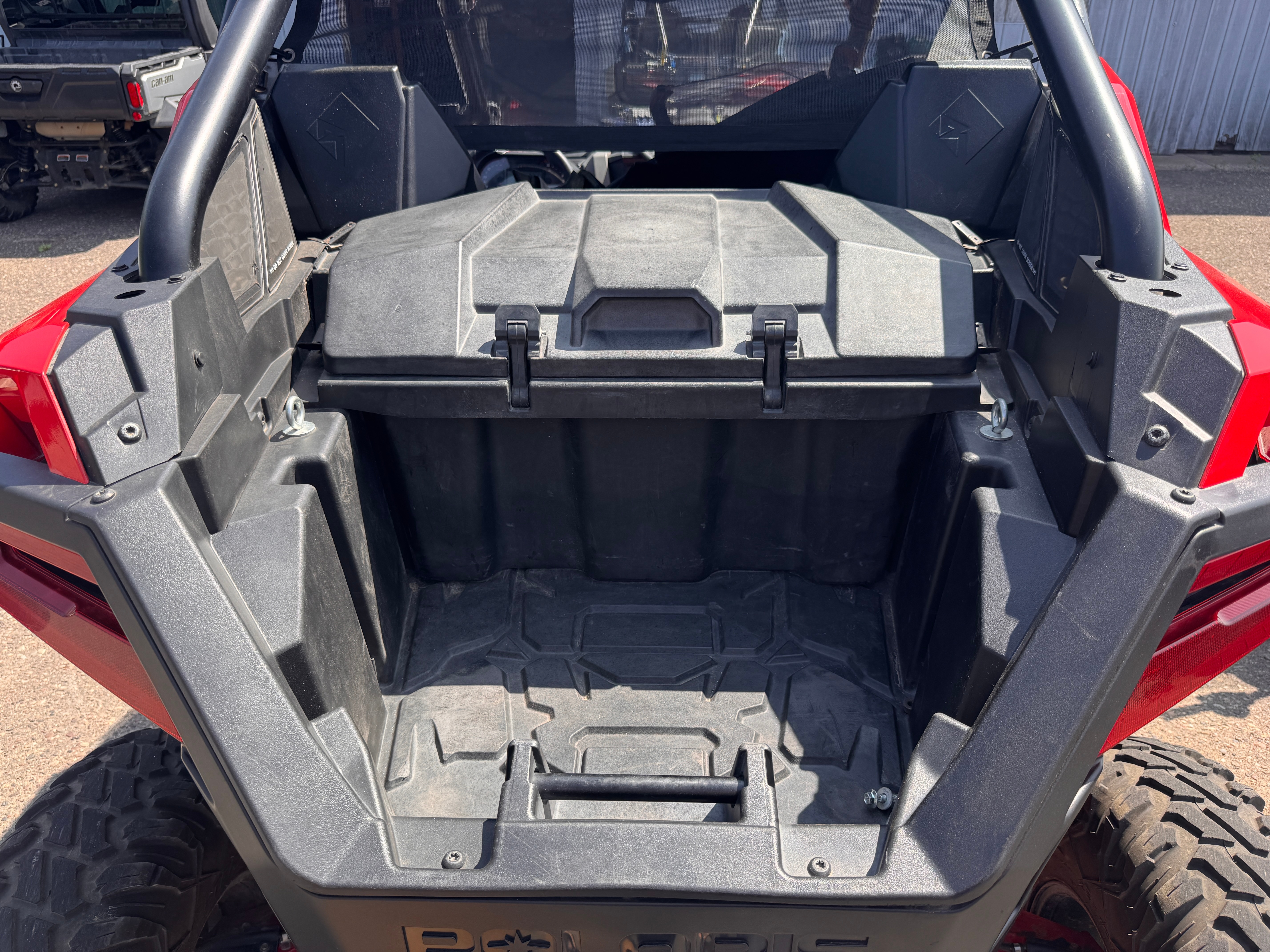2020 Polaris RZR photo 2
