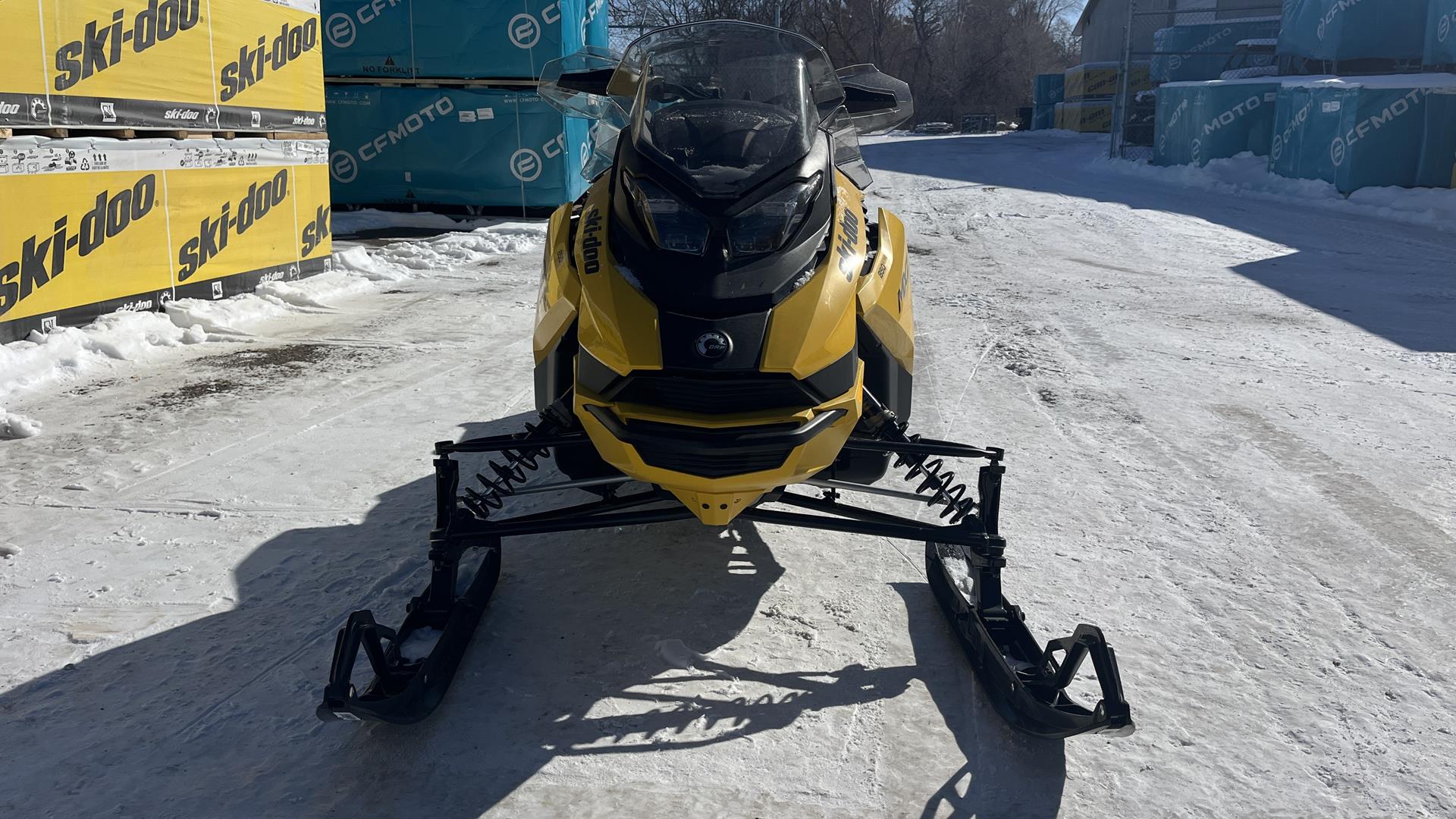 2026 Ski-Doo MXZ Sport 137 600 EFI ES RipSaw 1.25 in Ramsey, Minnesota - Photo 2