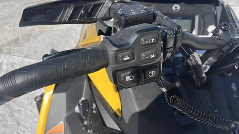 2026 Ski-Doo MXZ Sport 137 600 EFI ES RipSaw 1.25 in Ramsey, Minnesota - Photo 10