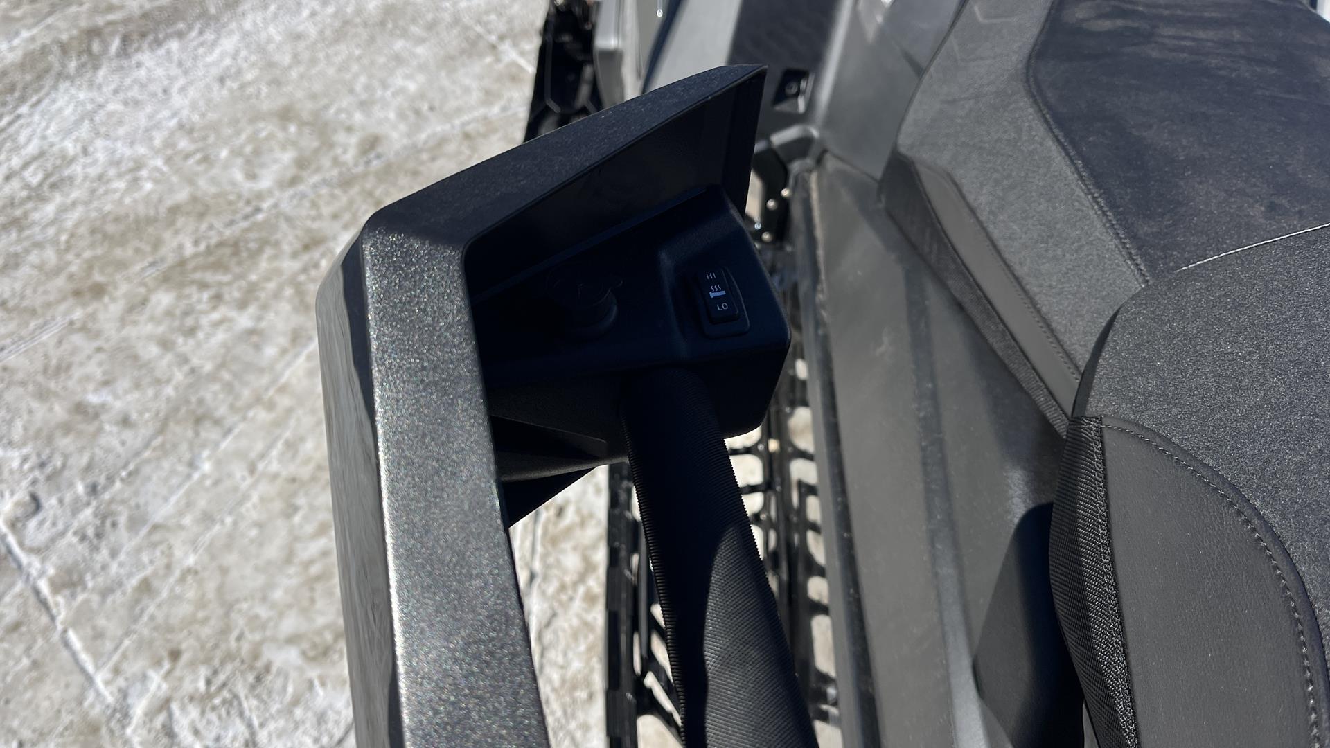 2025 Polaris ProStar S4 INDY Adventure 137 SC ES in Ramsey, Minnesota - Photo 11