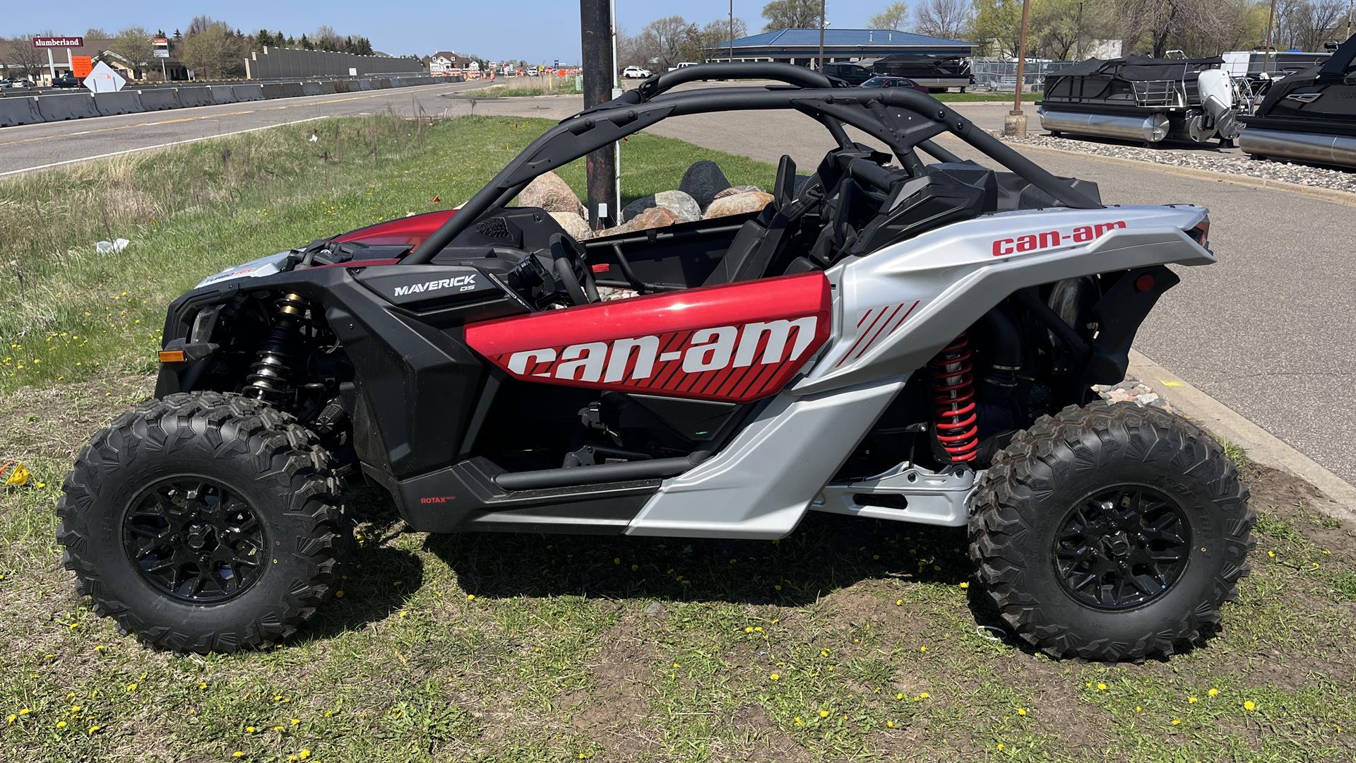2025 Can-Am Maverick X3 DS Turbo RR in Ramsey, Minnesota - Photo 9