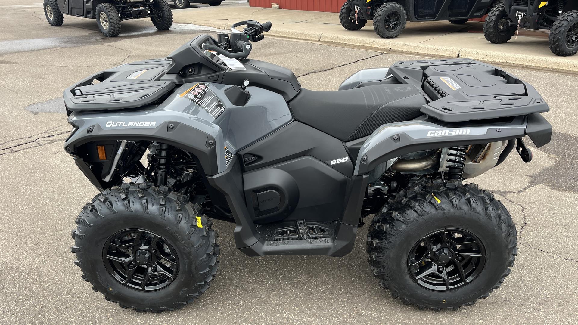 2025 Can-Am Outlander DPS 850 in Ramsey, Minnesota - Photo 8
