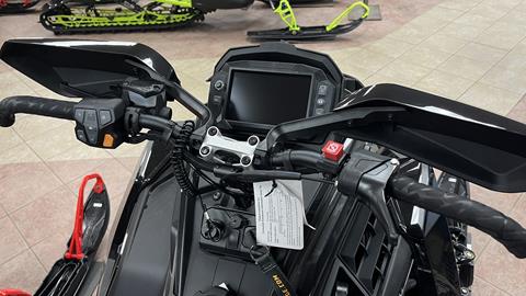 2025 Polaris 650 INDY XCR 136 SC ES in Ramsey, Minnesota - Photo 9