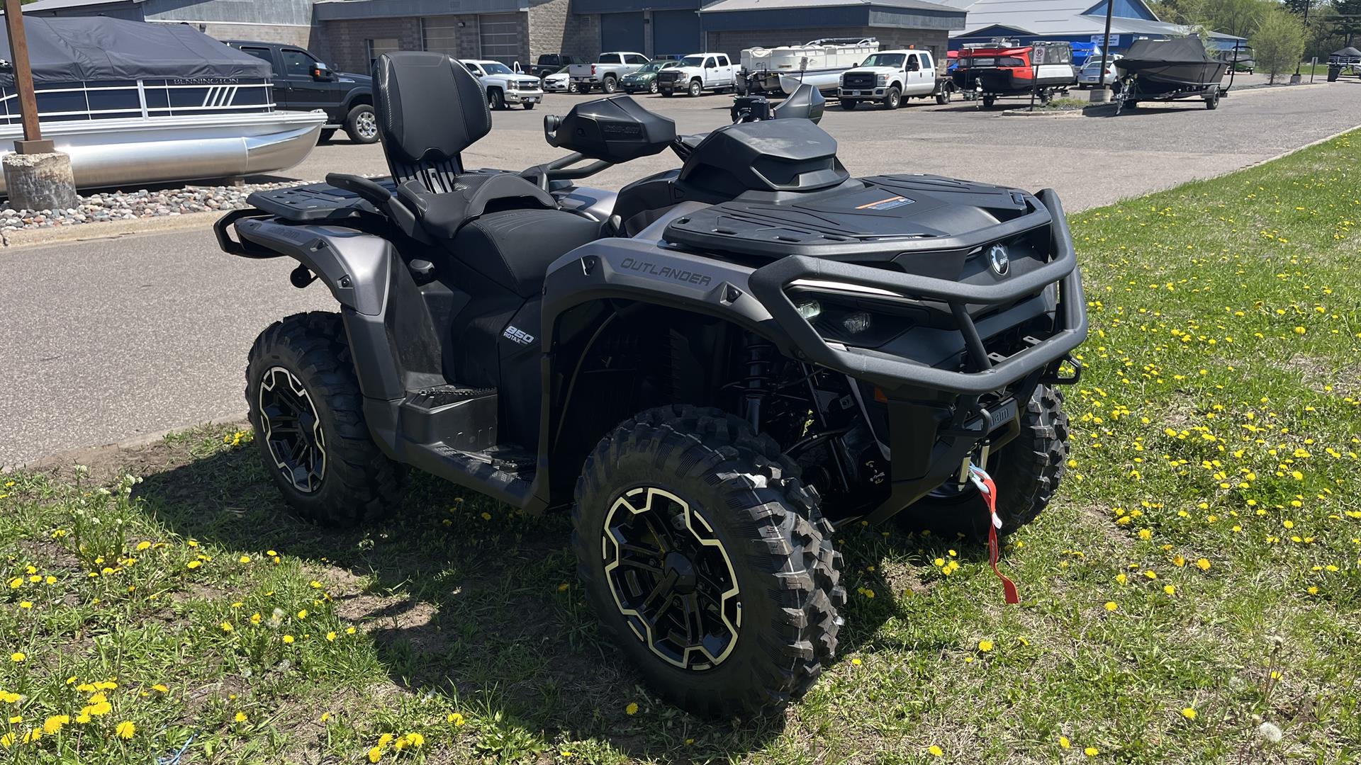 2025 Can-Am Outlander MAX XT 850 in Ramsey, Minnesota - Photo 3