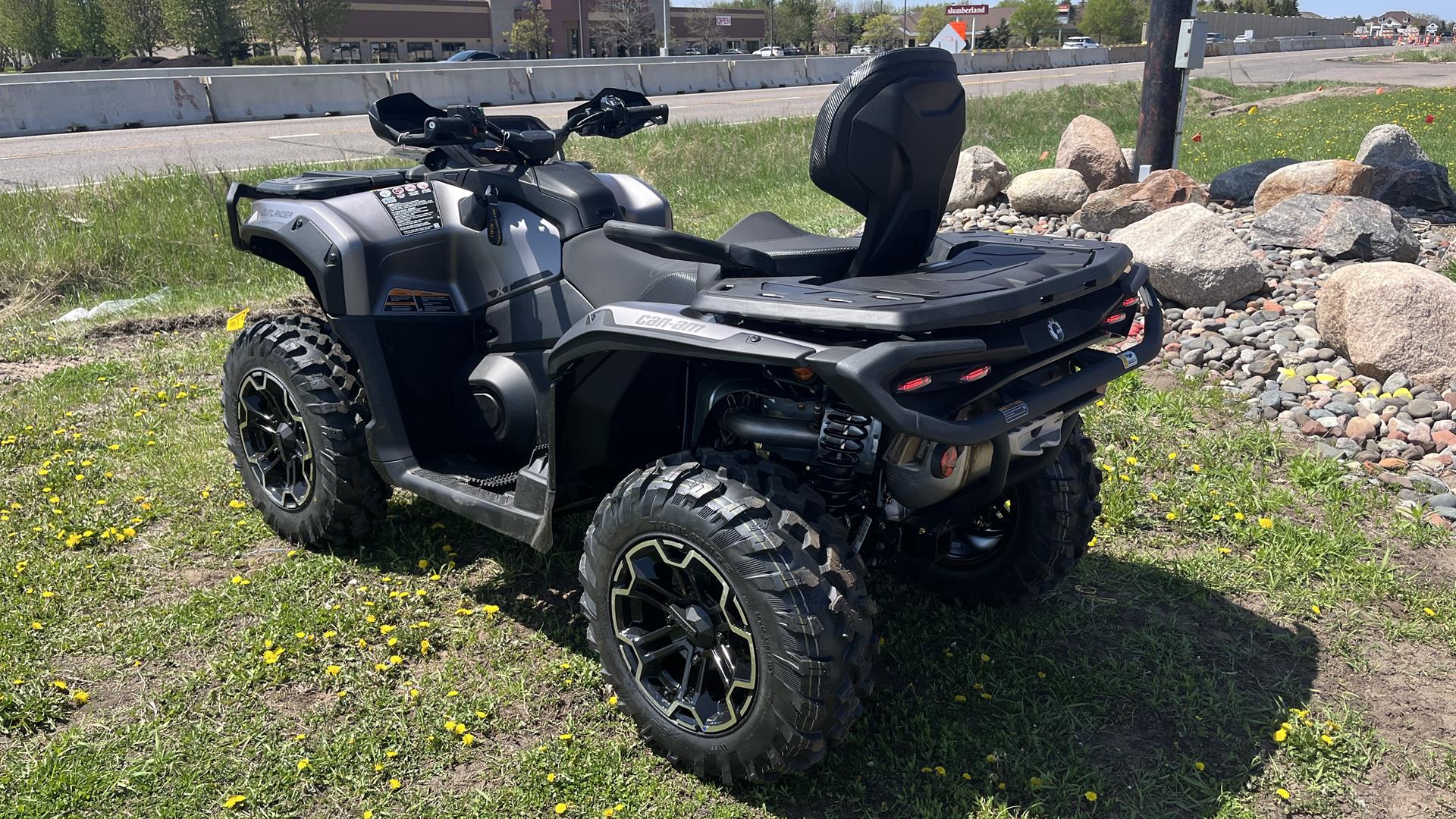 2025 Can-Am Outlander MAX XT 850 in Ramsey, Minnesota - Photo 7