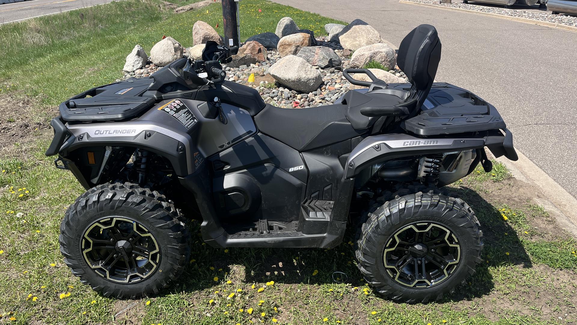 2025 Can-Am Outlander MAX XT 850 in Ramsey, Minnesota - Photo 8