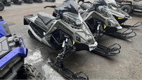 2025 Polaris 650 INDY VR1 137 SC ES in Ramsey, Minnesota - Photo 2