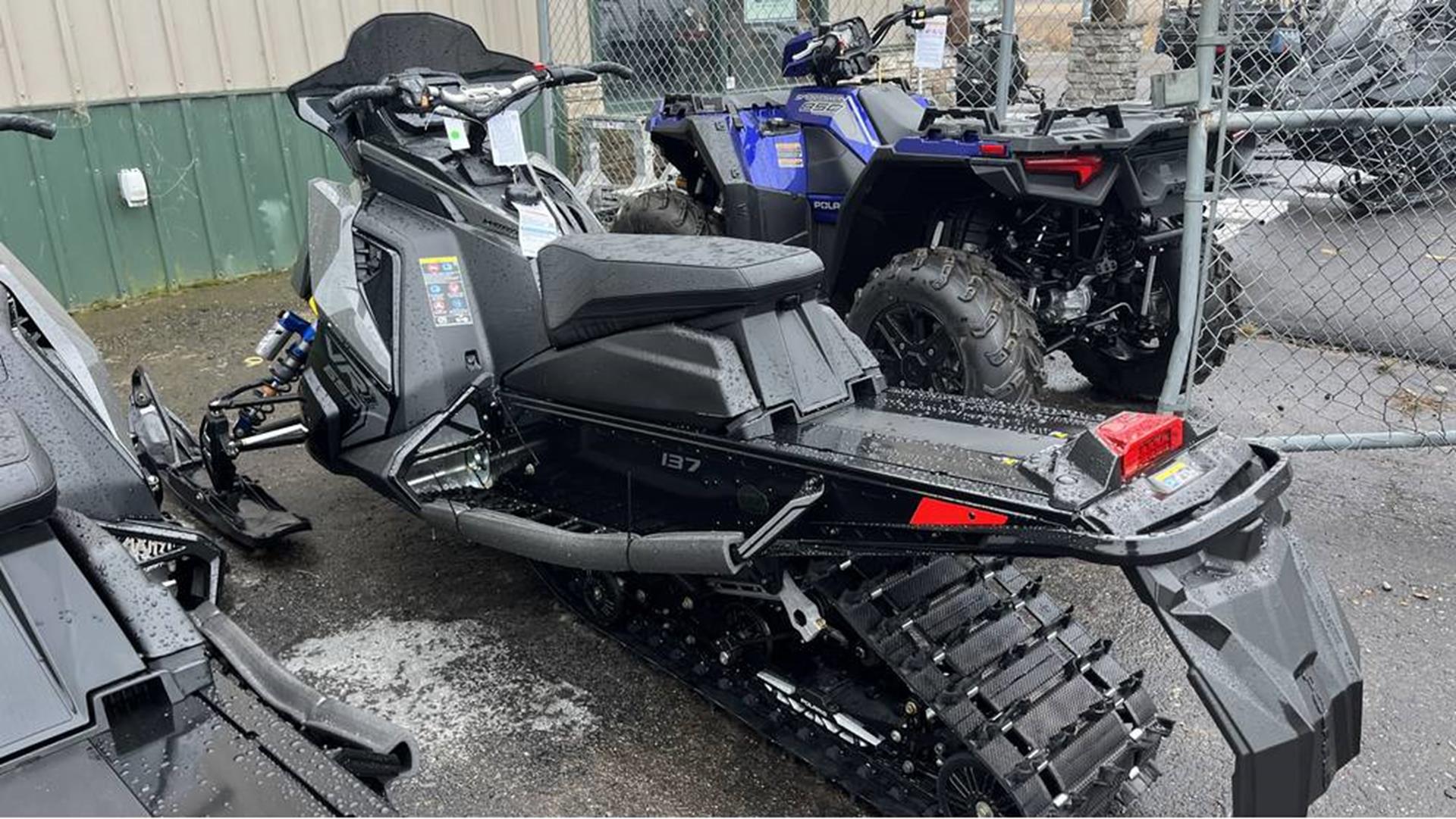 2025 Polaris 650 INDY VR1 137 SC ES in Ramsey, Minnesota - Photo 4