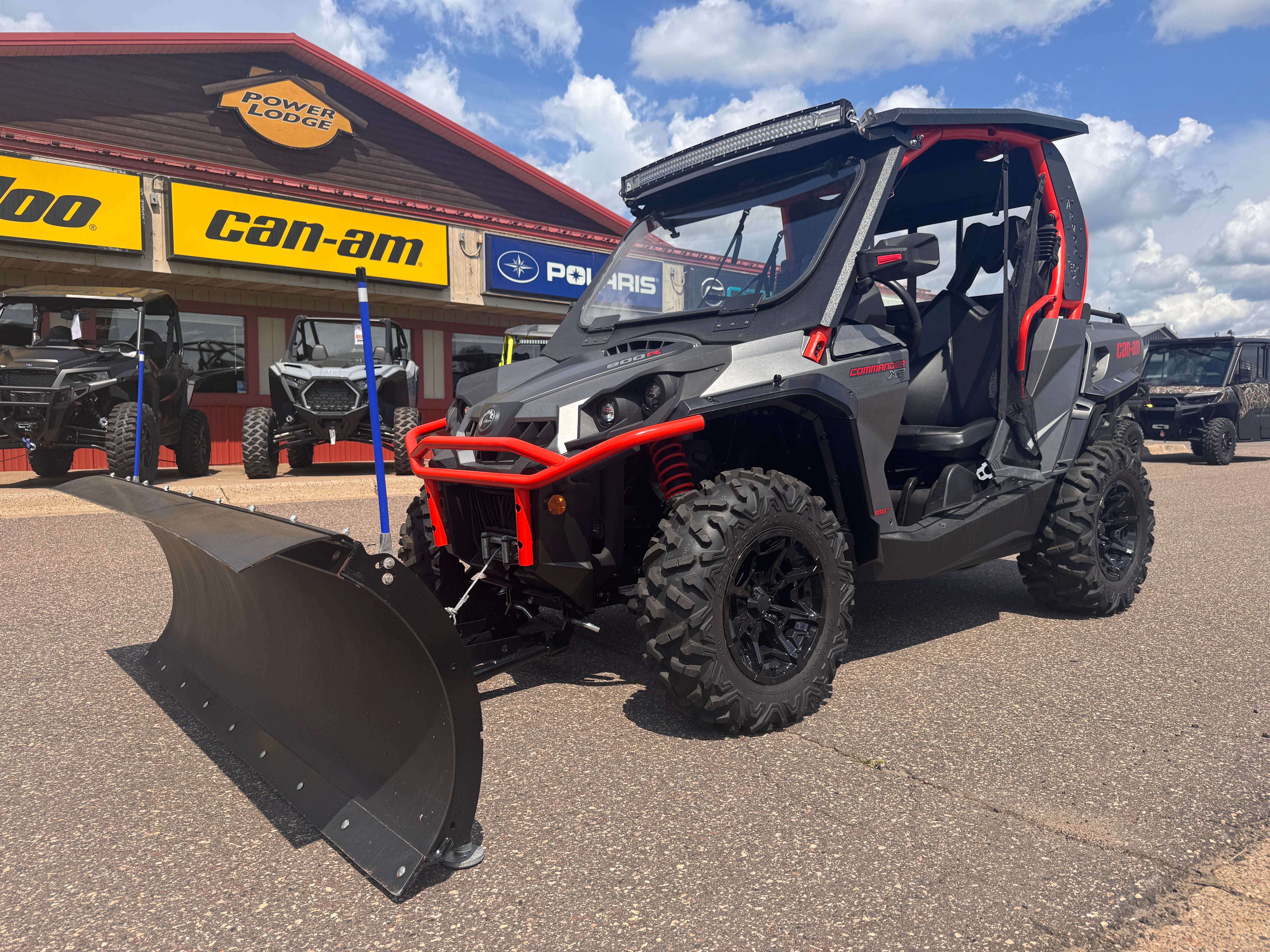 2018 Commander XT 800R