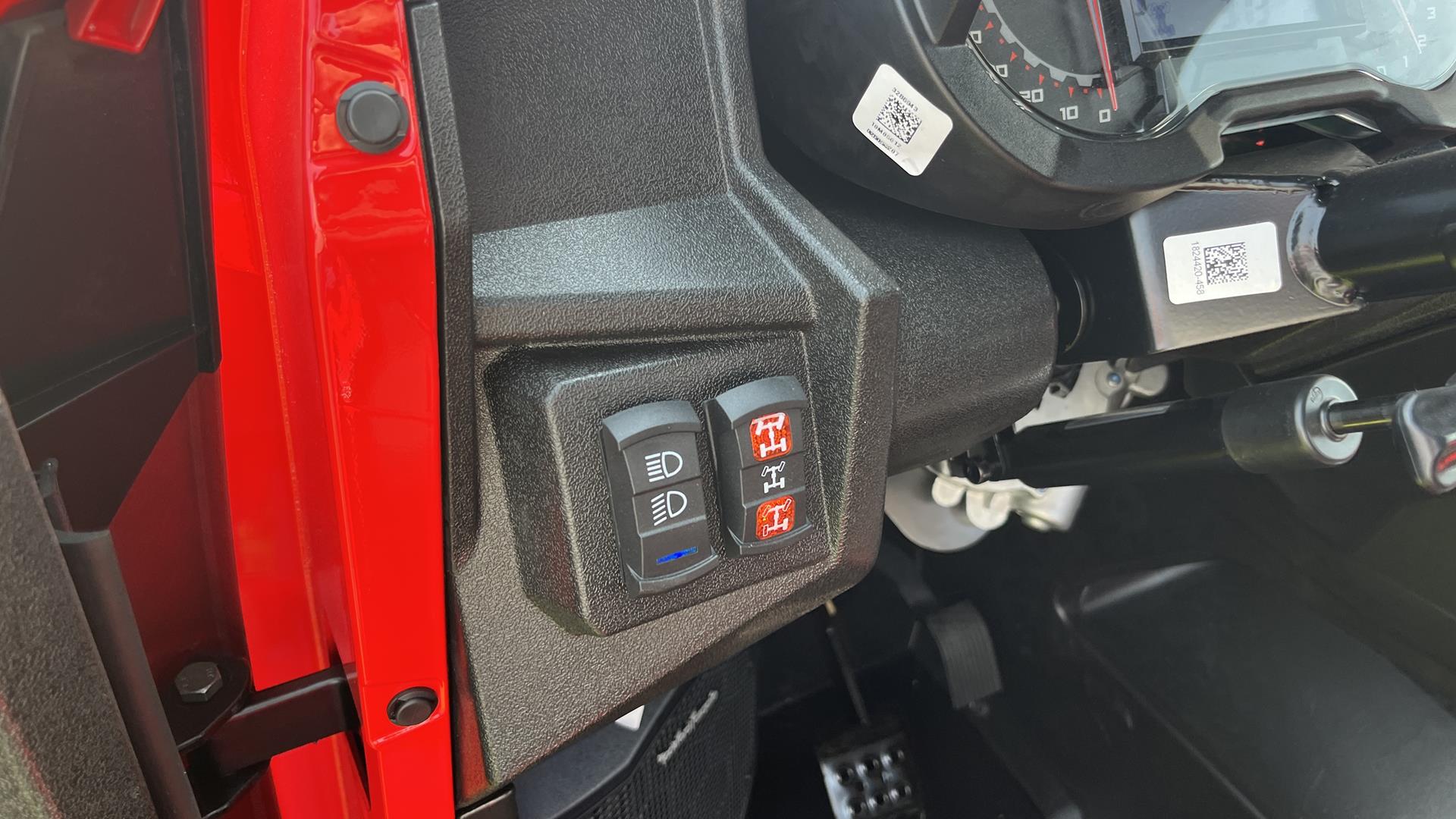 2025 Polaris General XP 1000 Ultimate in Ramsey, Minnesota - Photo 12