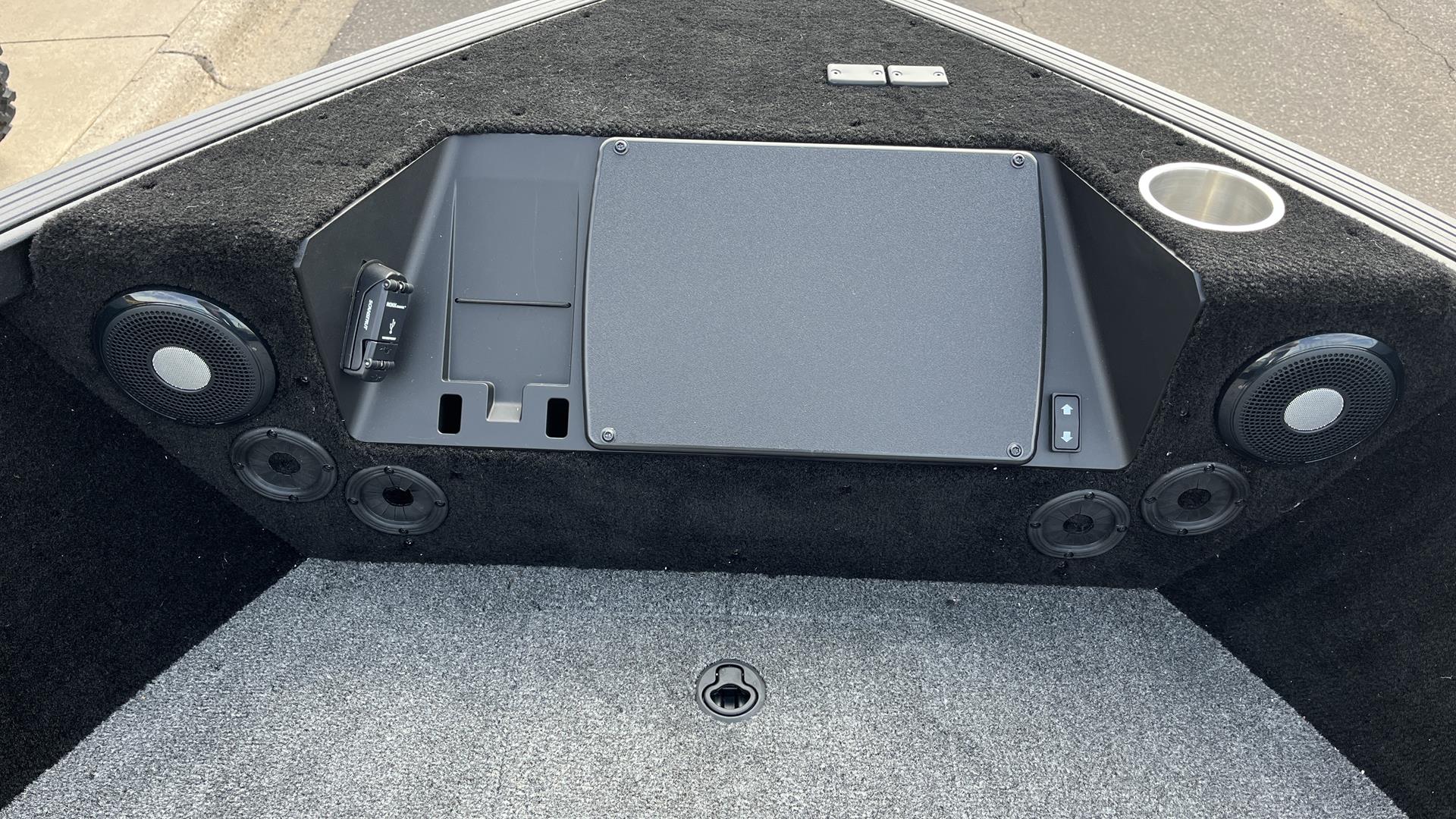 2025 Alumacraft Trophy 185X Sport in Ramsey, Minnesota - Photo 10