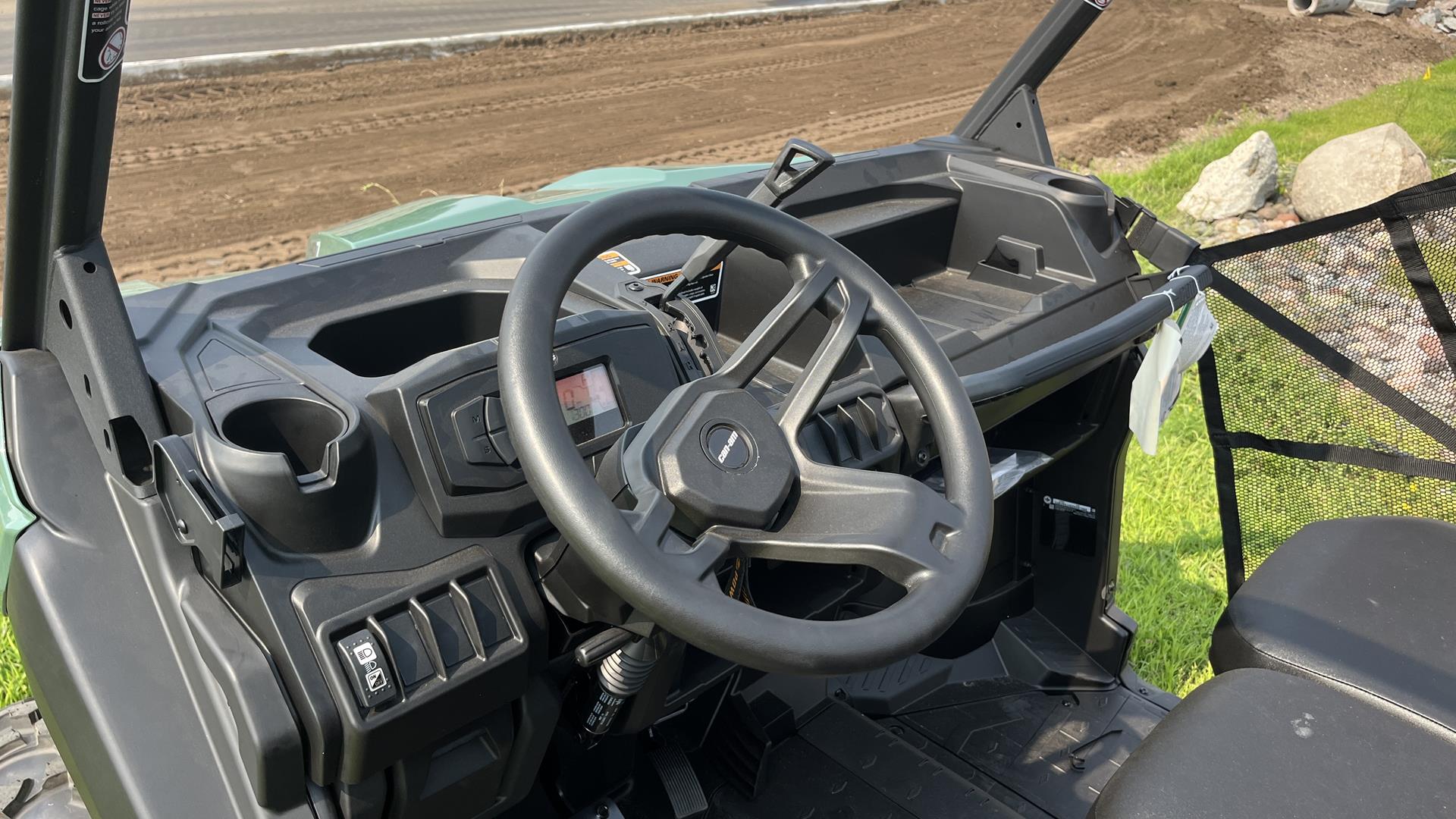 2025 Can-Am Defender MAX DPS HD7 in Ramsey, Minnesota - Photo 14