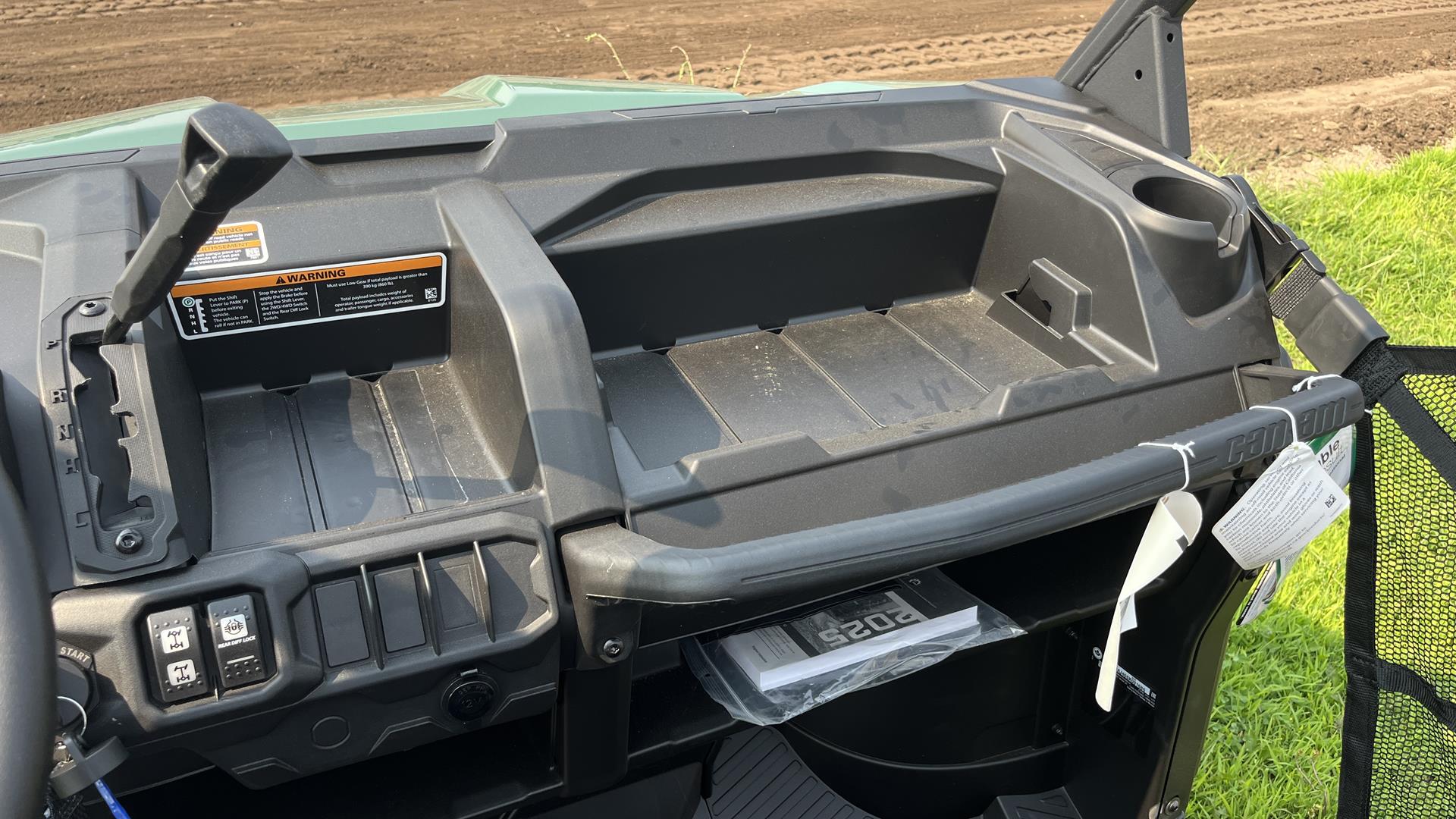 2025 Can-Am Defender MAX DPS HD7 in Ramsey, Minnesota - Photo 17