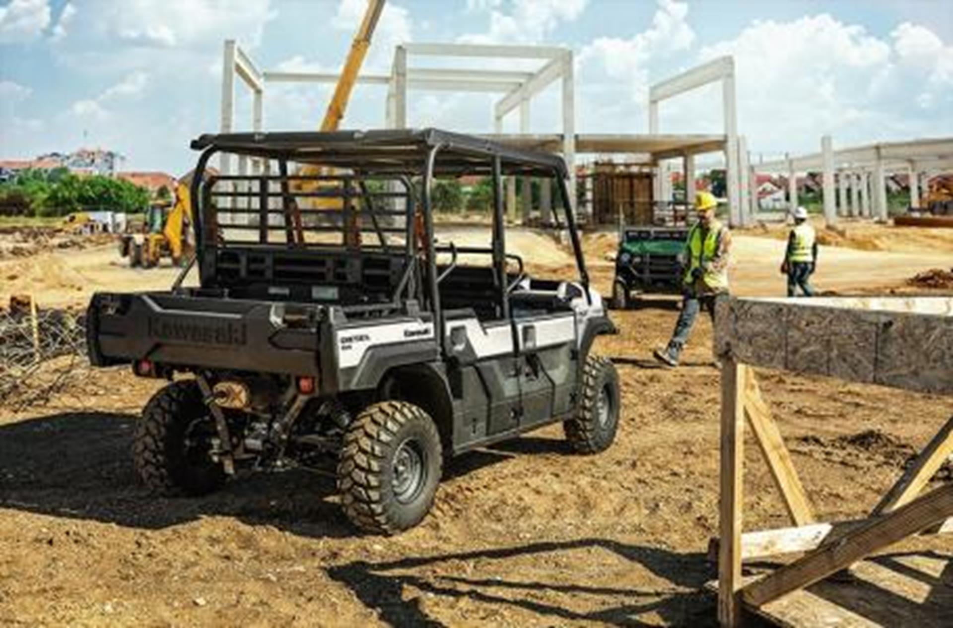 2025 Kawasaki MULE PRO-DXT FE EPS in Bonita Springs, Florida - Photo 4