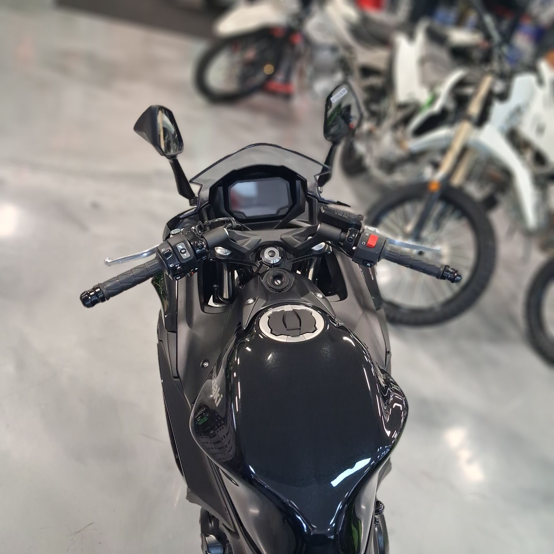 2025 Kawasaki Ninja® 650 6