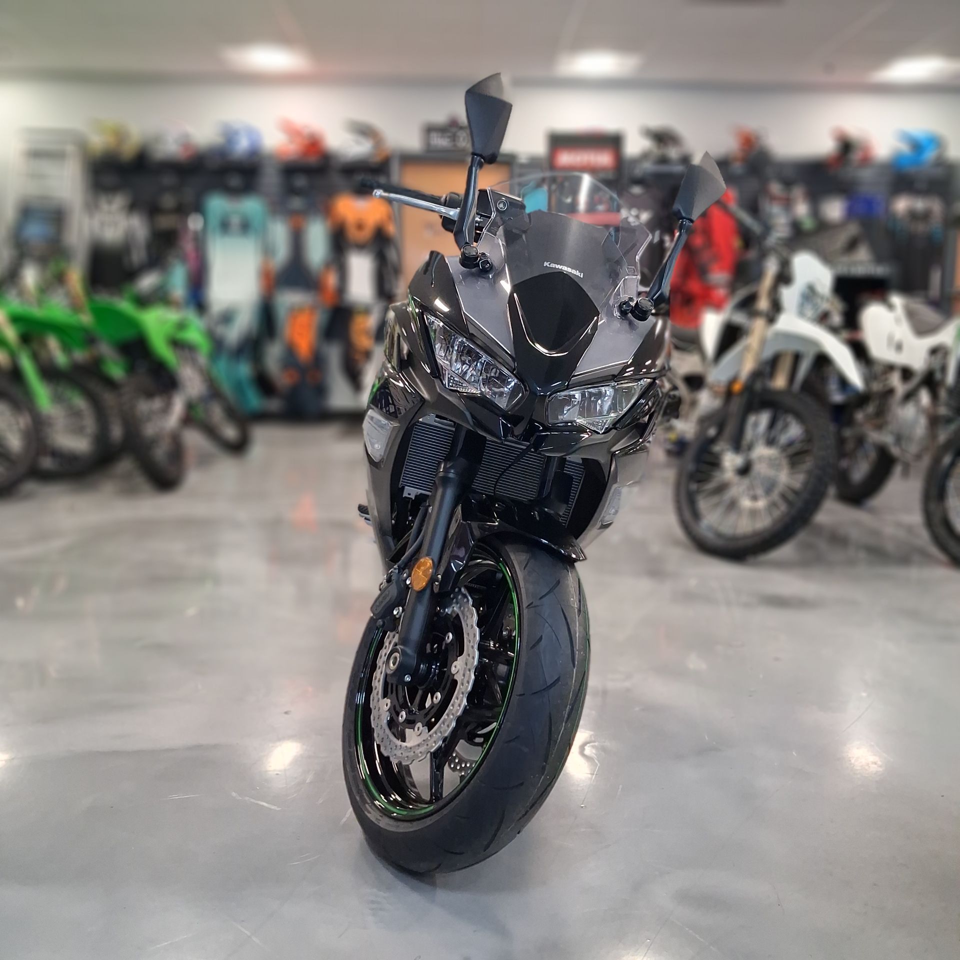 2025 Kawasaki Ninja® 650 2