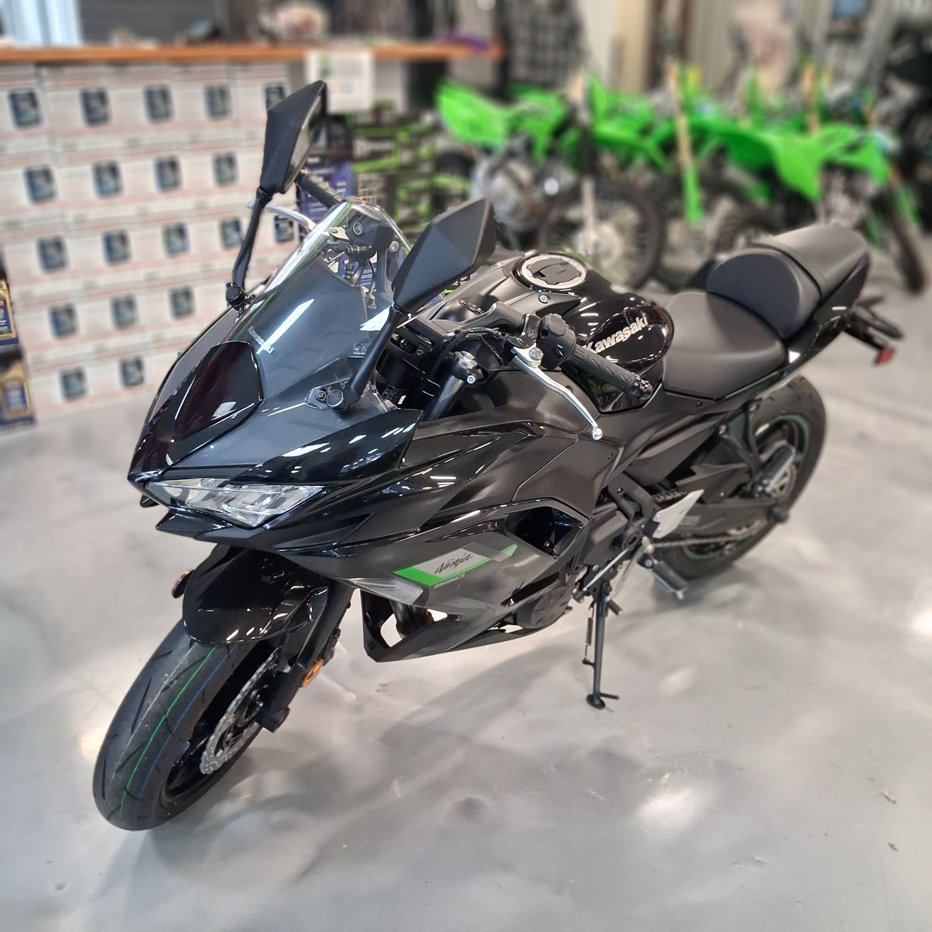 2025 Kawasaki Ninja® 650 7