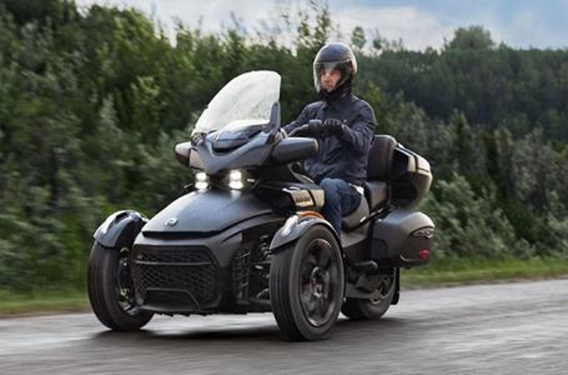2025 Can-Am Spyder F3 Limited in Bonita Springs, Florida - Photo 3