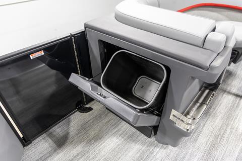 2025 Bennington 22 MFB in Saint Cloud, Minnesota - Photo 17