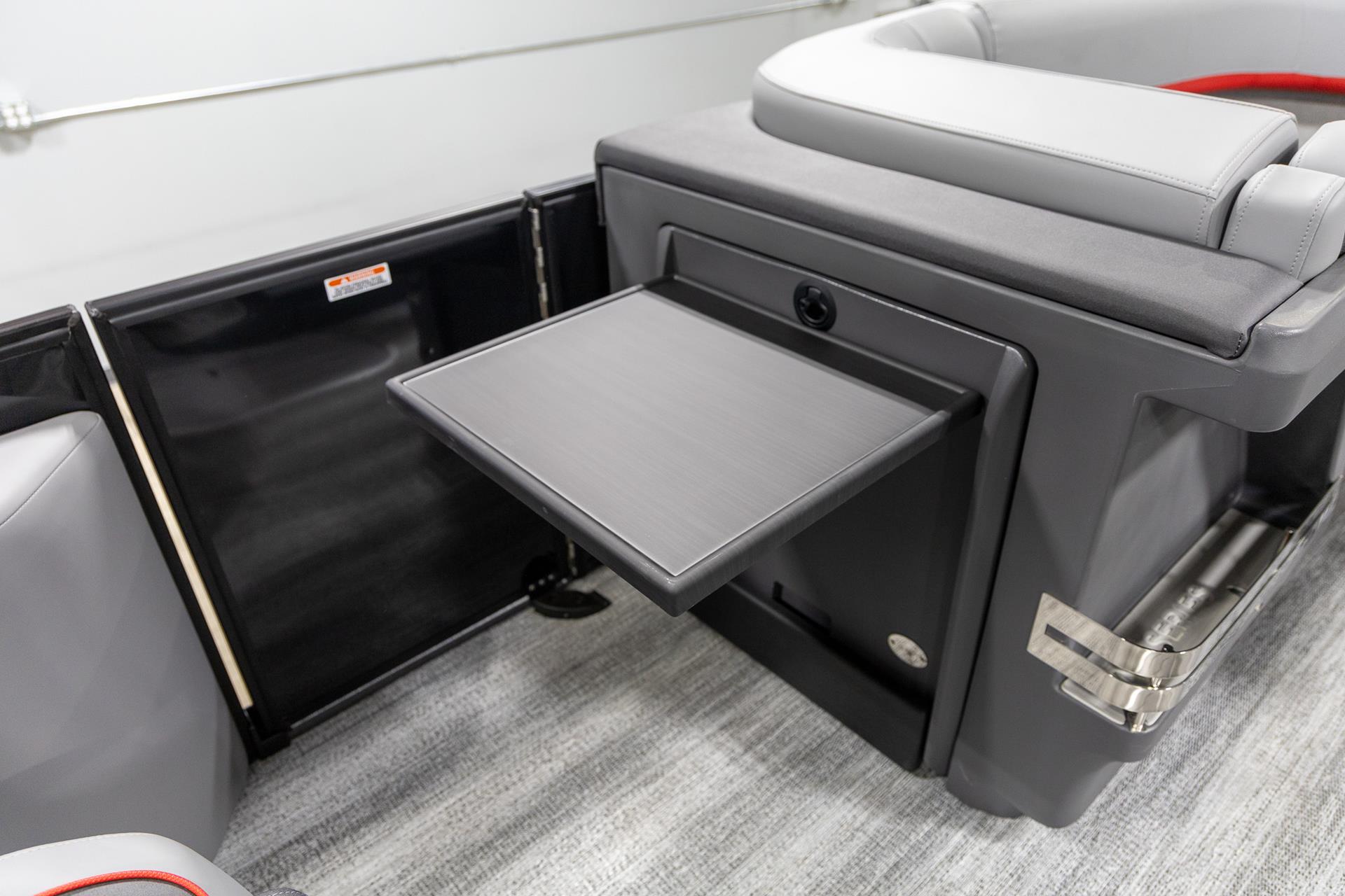 2025 Bennington 22 MFB in Saint Cloud, Minnesota - Photo 18